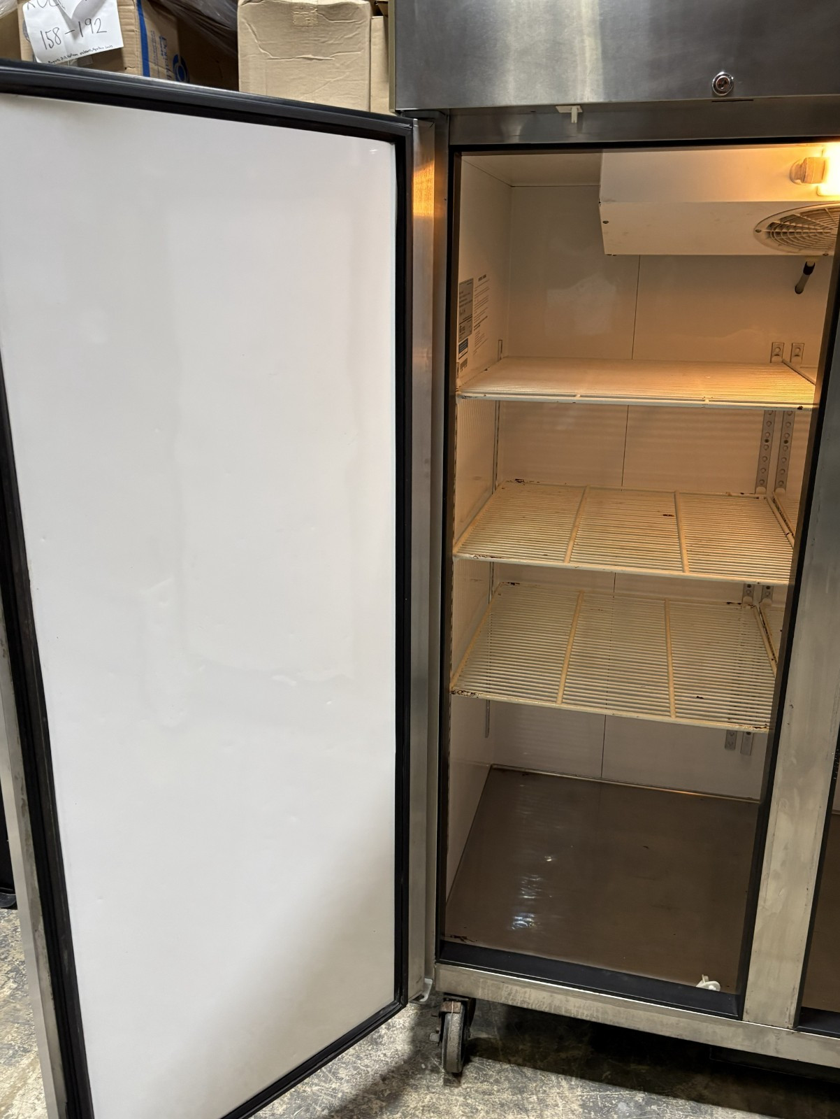 Green World Turbo Air GST-40DR 2 Solid Door 50″ Restaurant Reach-in Refrigerator