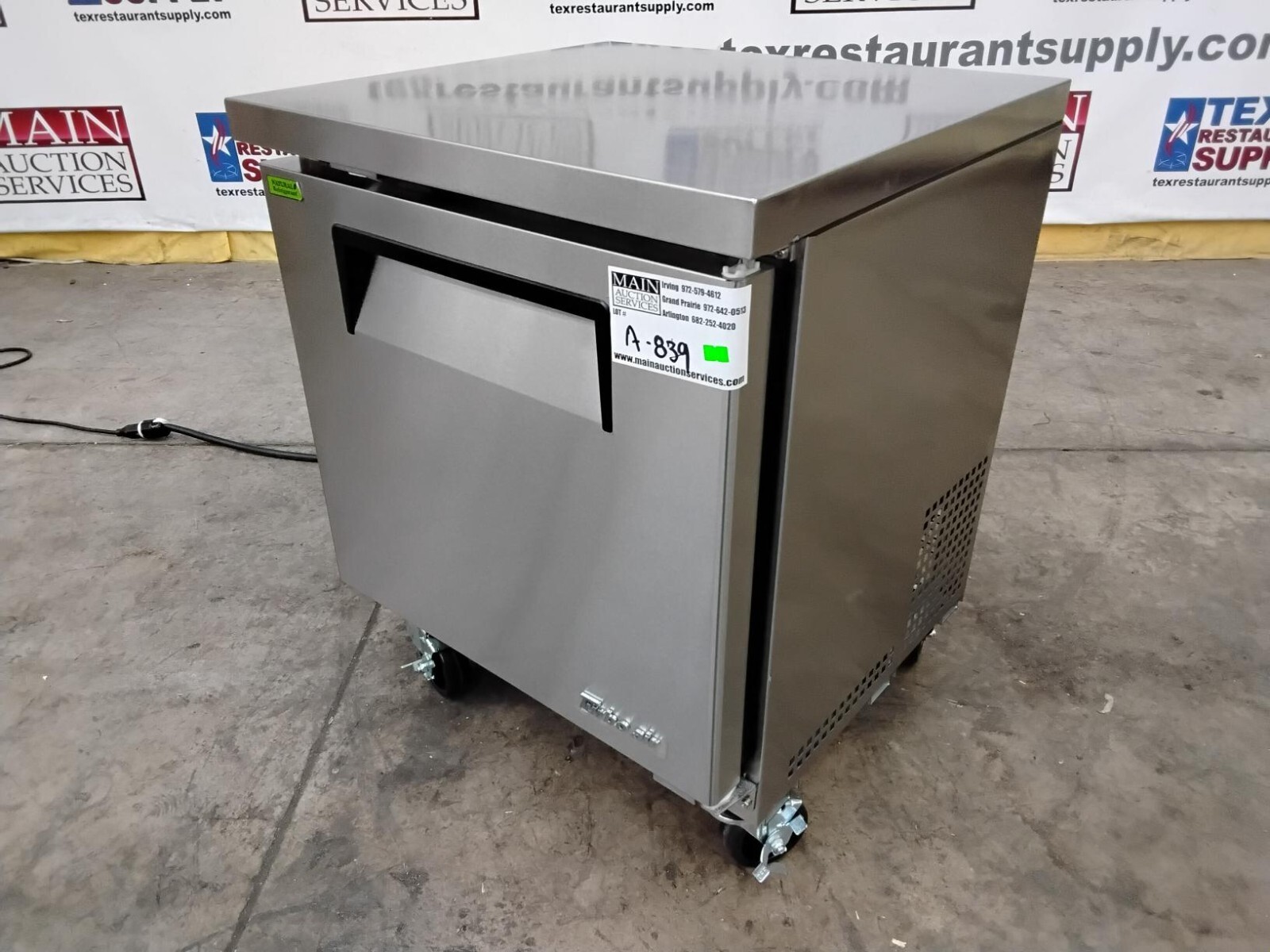 Turbo Air 24.5″ Undercounter Refrigerator on Casters