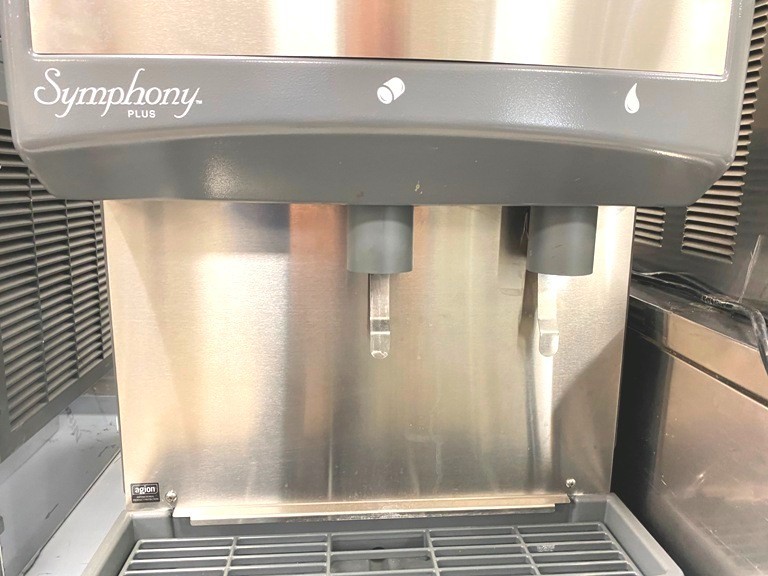 Ice Maker & Water Dispenser/ Follett 50CI425A Symphony Plus Air Cooled 425 Lbs