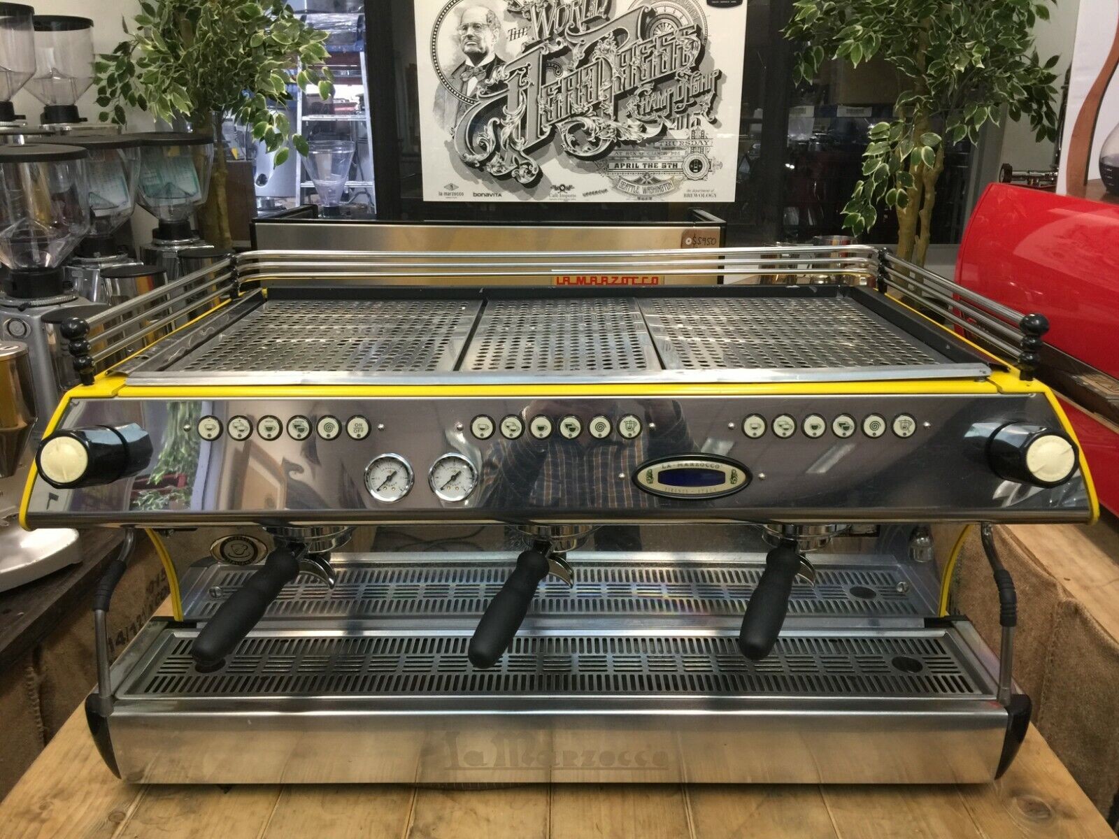 LA MARZOCCO FB80 3 GROUP YELLOW BLACK ESPRESSO COFFEE MACHINE COMMERCIAL CAFE
