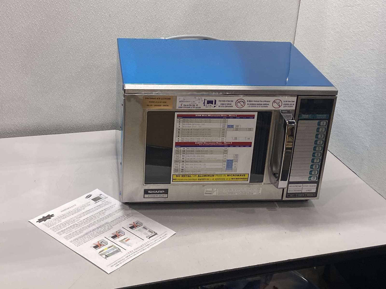Sharp R25JT Commercial Microwave Oven 2100W Heavy Duty 0.75 Cu Ft