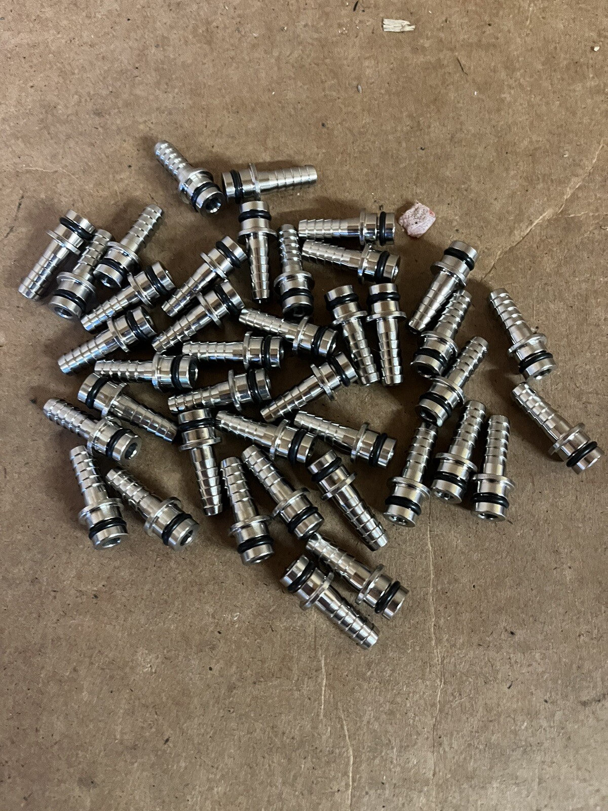 PES 1/4 inch Straight Input Fitting Quantity:40 900038 B351