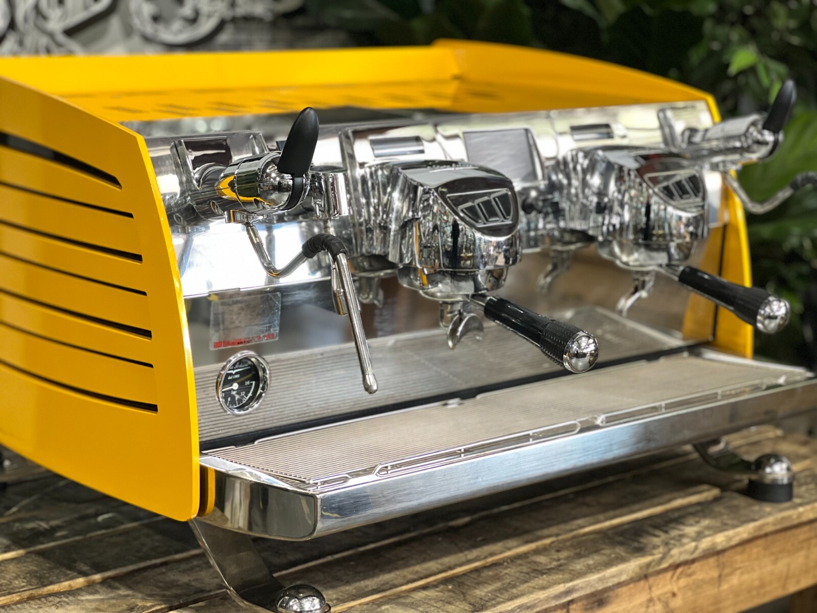 VICTORIA ARDUINO BLACK EAGLE 2 GROUP VOLUMETRIC ESPRESSO COFFEE MACHINE YELLOW