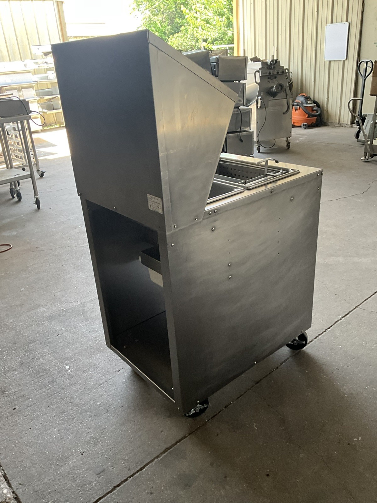 BKI breading station BT-24M Marinate Basket & Sifter Drawer Fried Chicken Fish