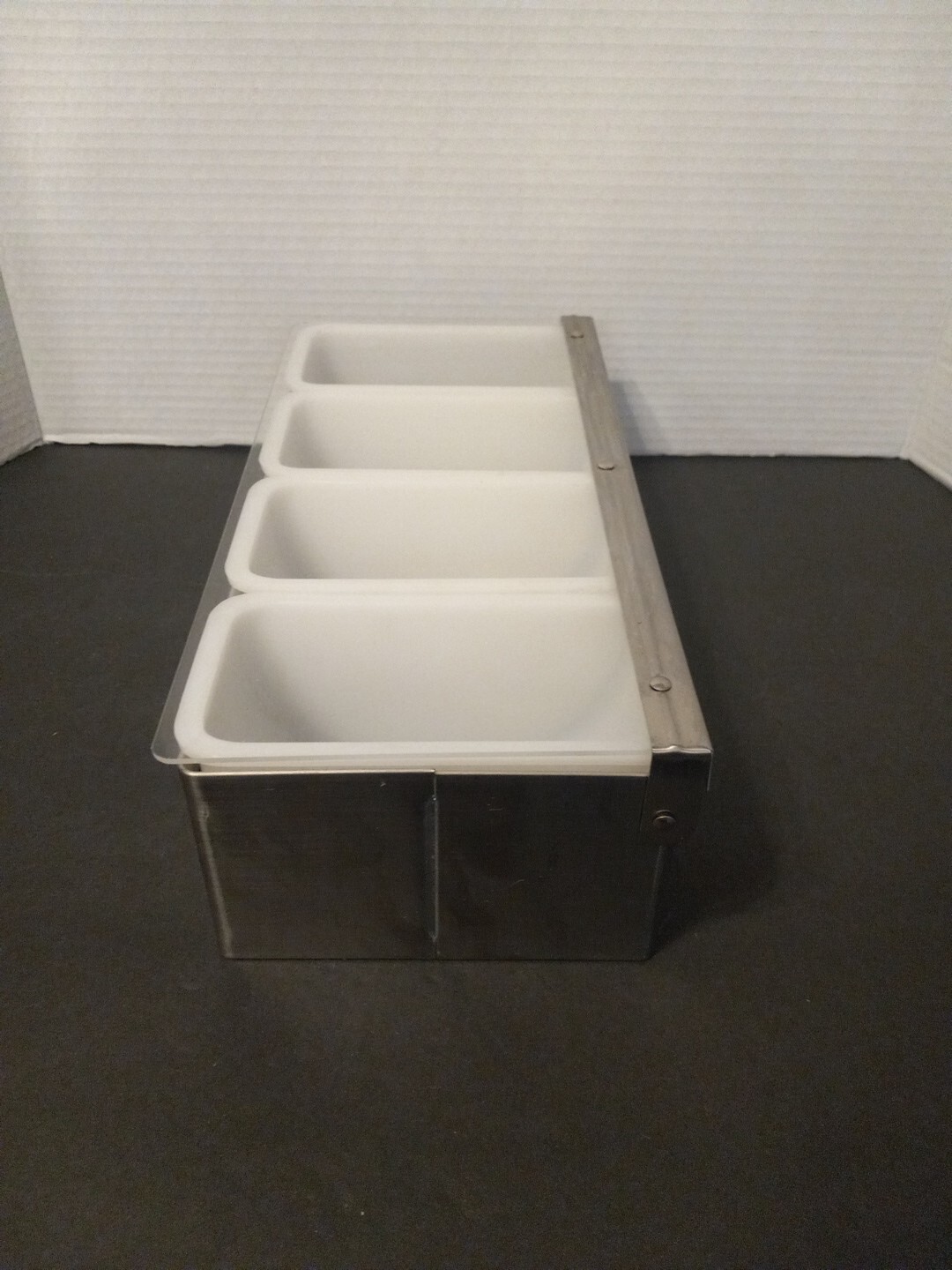 4 compartments condiment Storage stainless steel