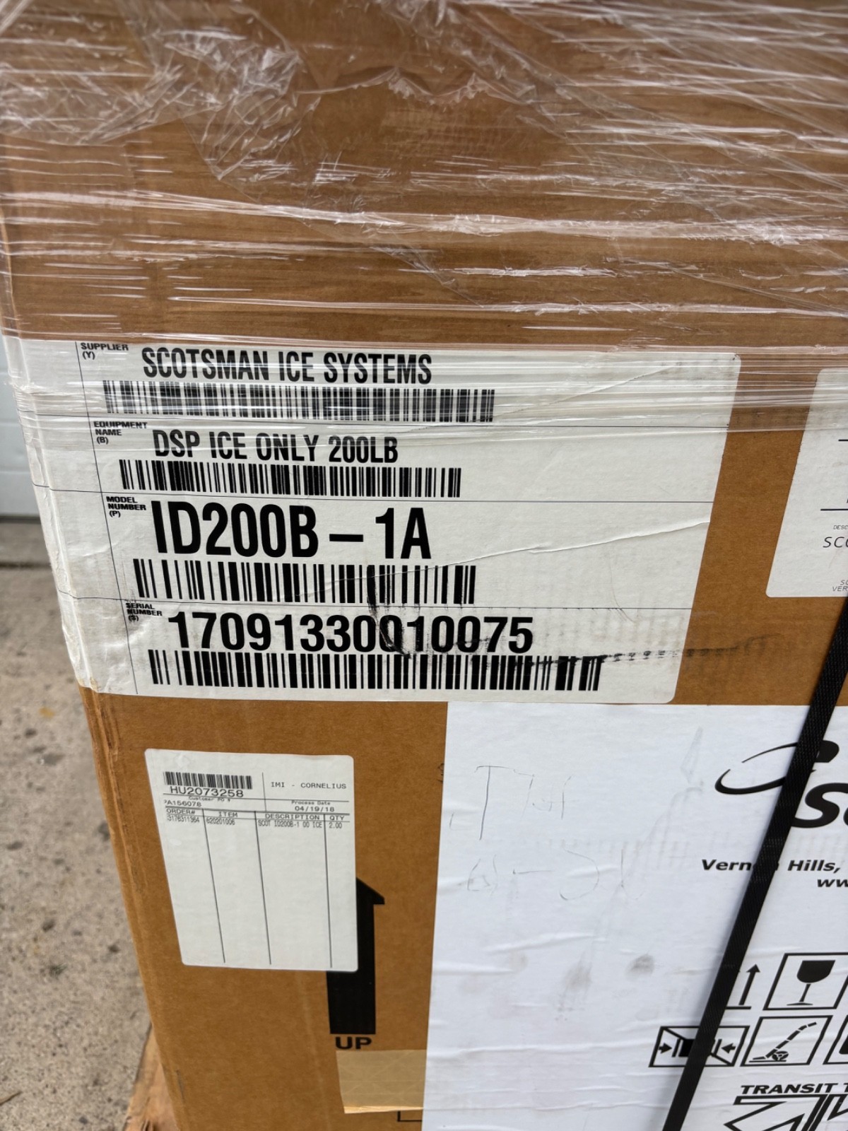 NEW Scotsman ID200B-1A 200 Pound Ice Dispenser w/ Adapter Kit NEW