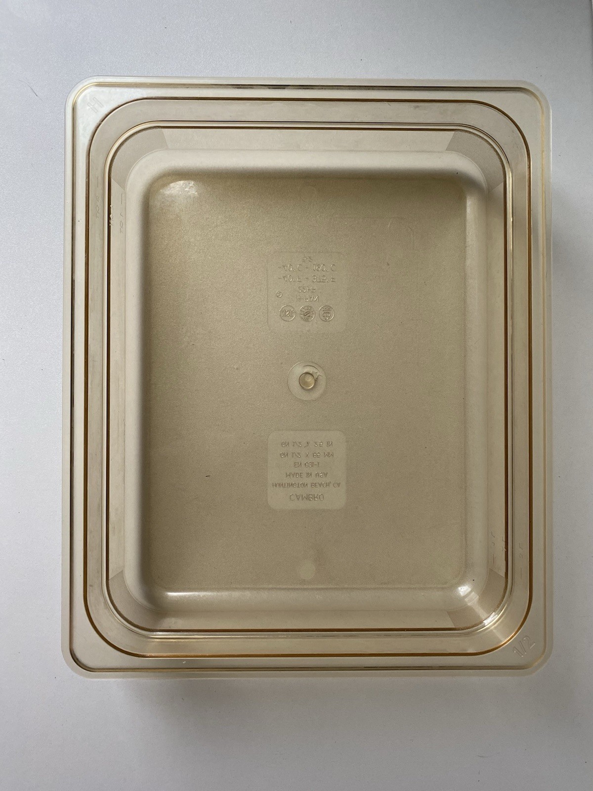 Cambro Amber Pan 1/2 Size High Heat Food Pan – 2 1/2″ Deep – 22HP150 H-Pan