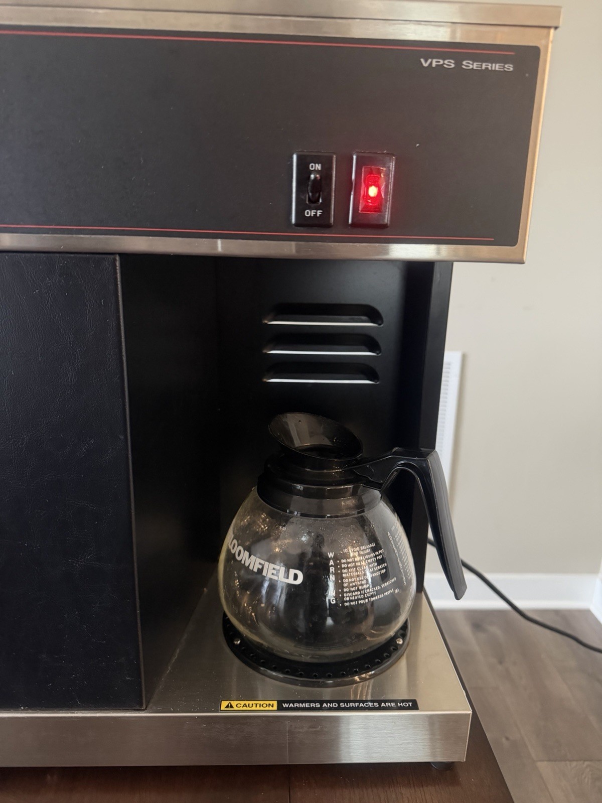 BUNN VPS 0048854 – 12 Cup Pourover Commercial Coffee Maker – 3 Warming Stations.