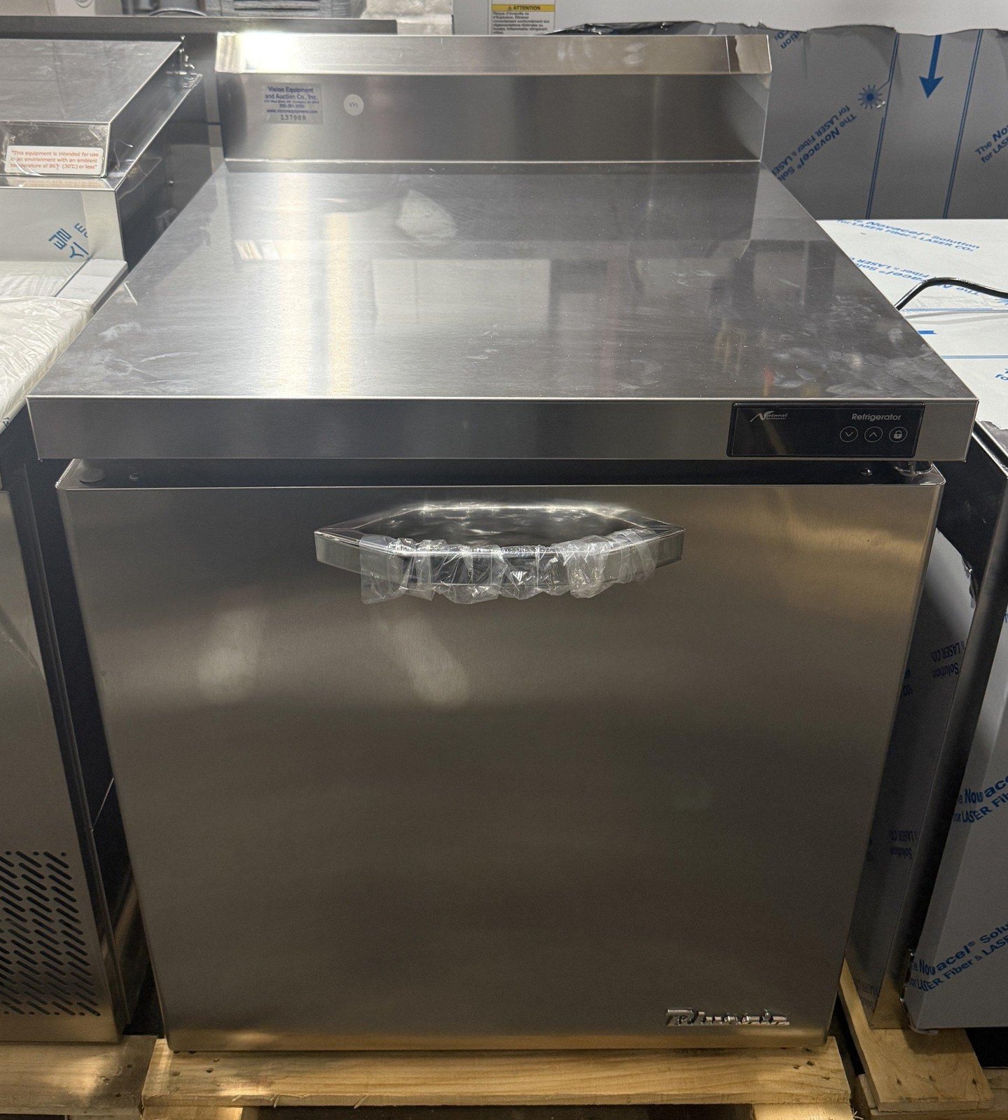 2021 BLUE AIR BLUR28-HC SOLID DOOR REACH IN UNDERCOUNTER REFRIGERATOR
