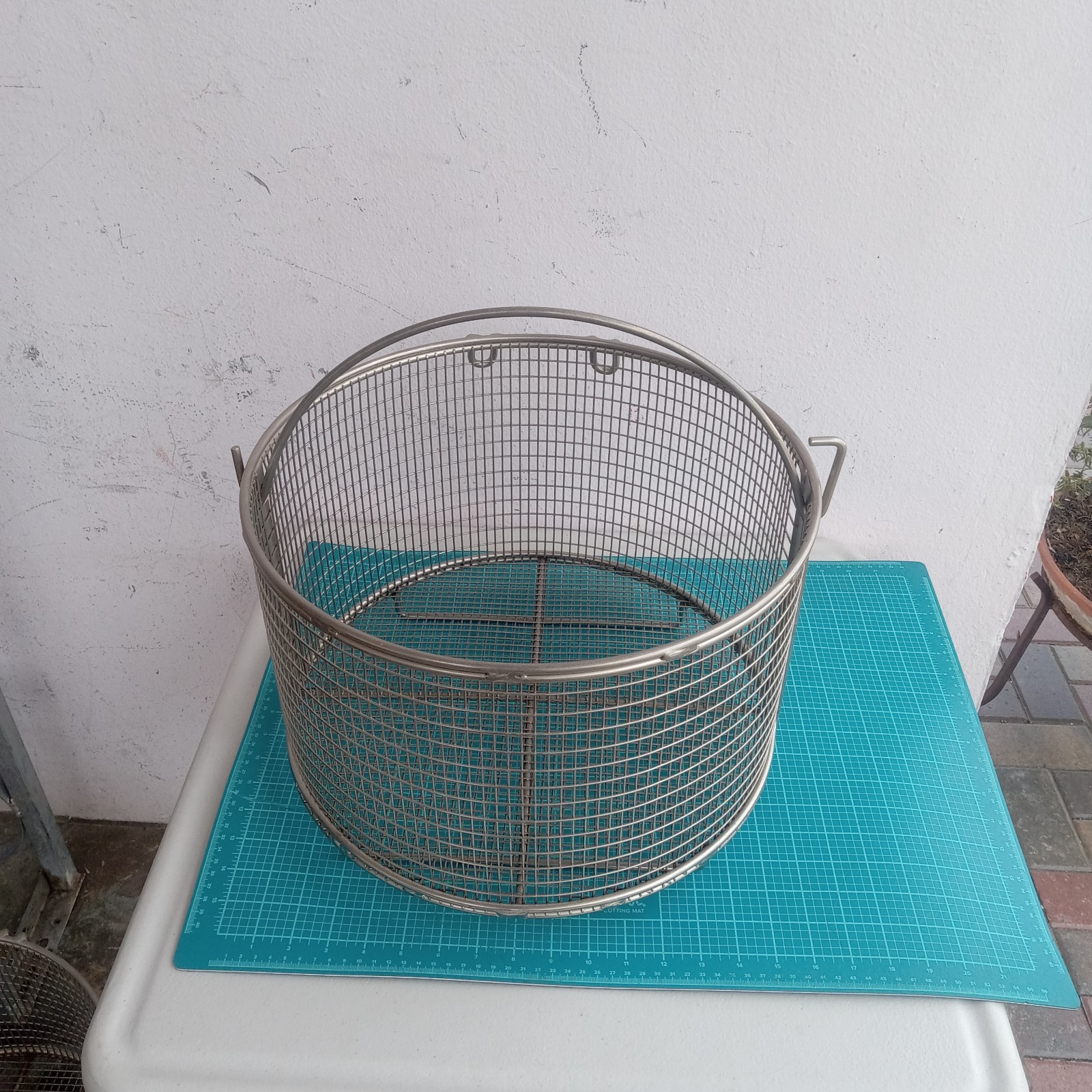 Big Fryer Round Basket – Size 15x15x9 Inches «Weighs 7 Pounds»