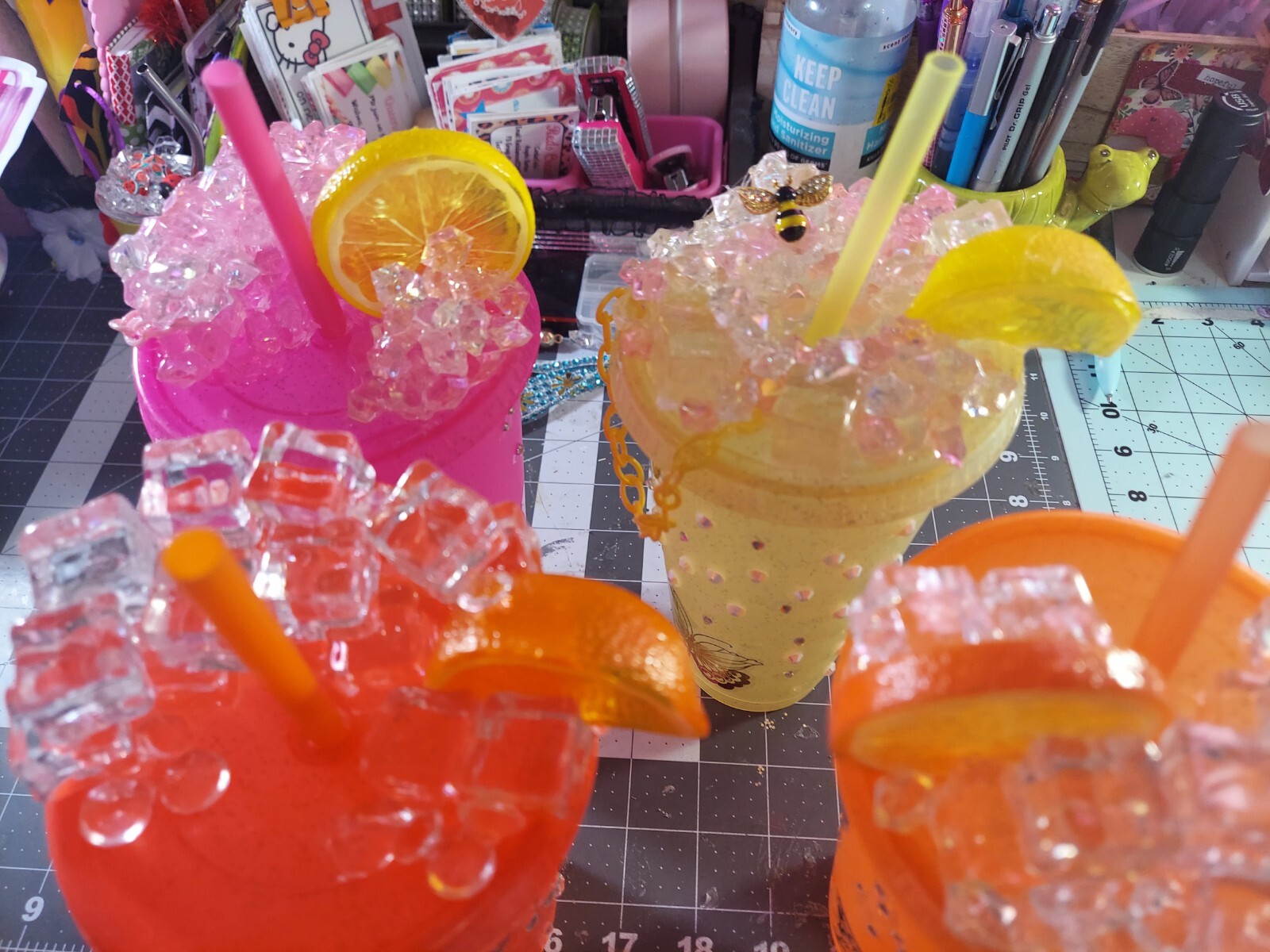 24 oz Custom plastic cups with lids
