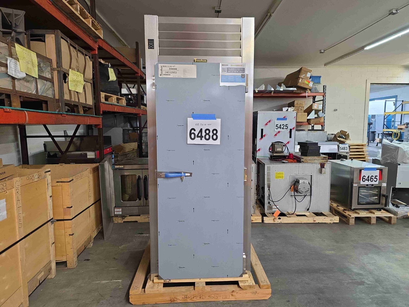 6488 New Old Stock Traulsen – Keg Cooler – 1-Door Cooler Roll In RRI132HUT-FHS