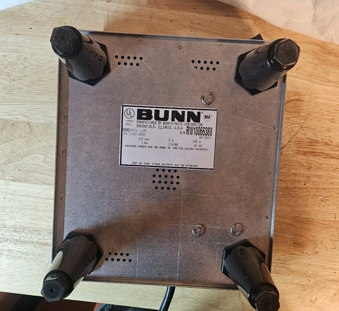 Bunn 1.5 Gal Satellite Coffee Servers w/RW1 Warmer Base 1.5 Gal Decaf & Regular