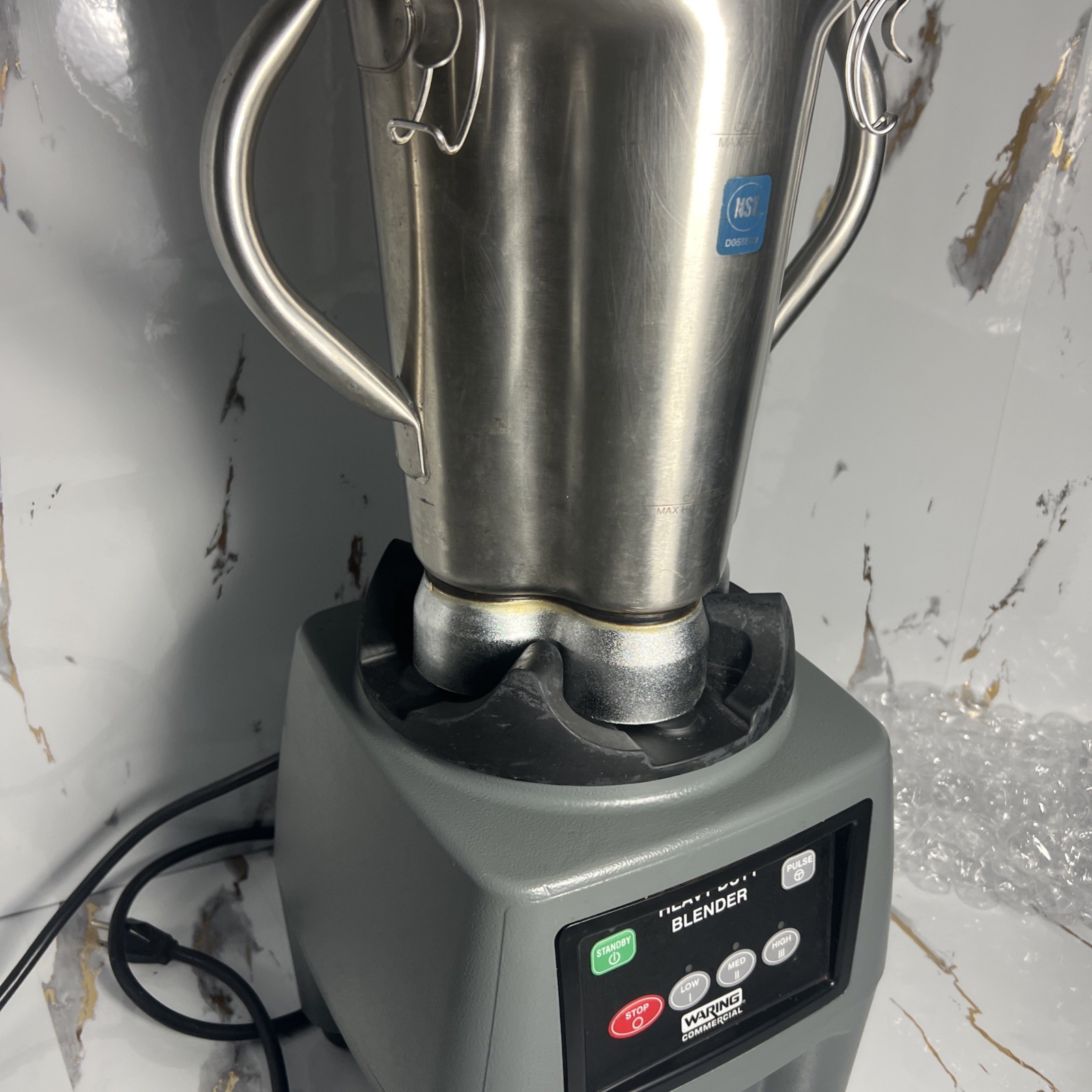 Waring CB 15 Heavy Duty One Gallon 3.75HP 3-Speed Commercial Blender