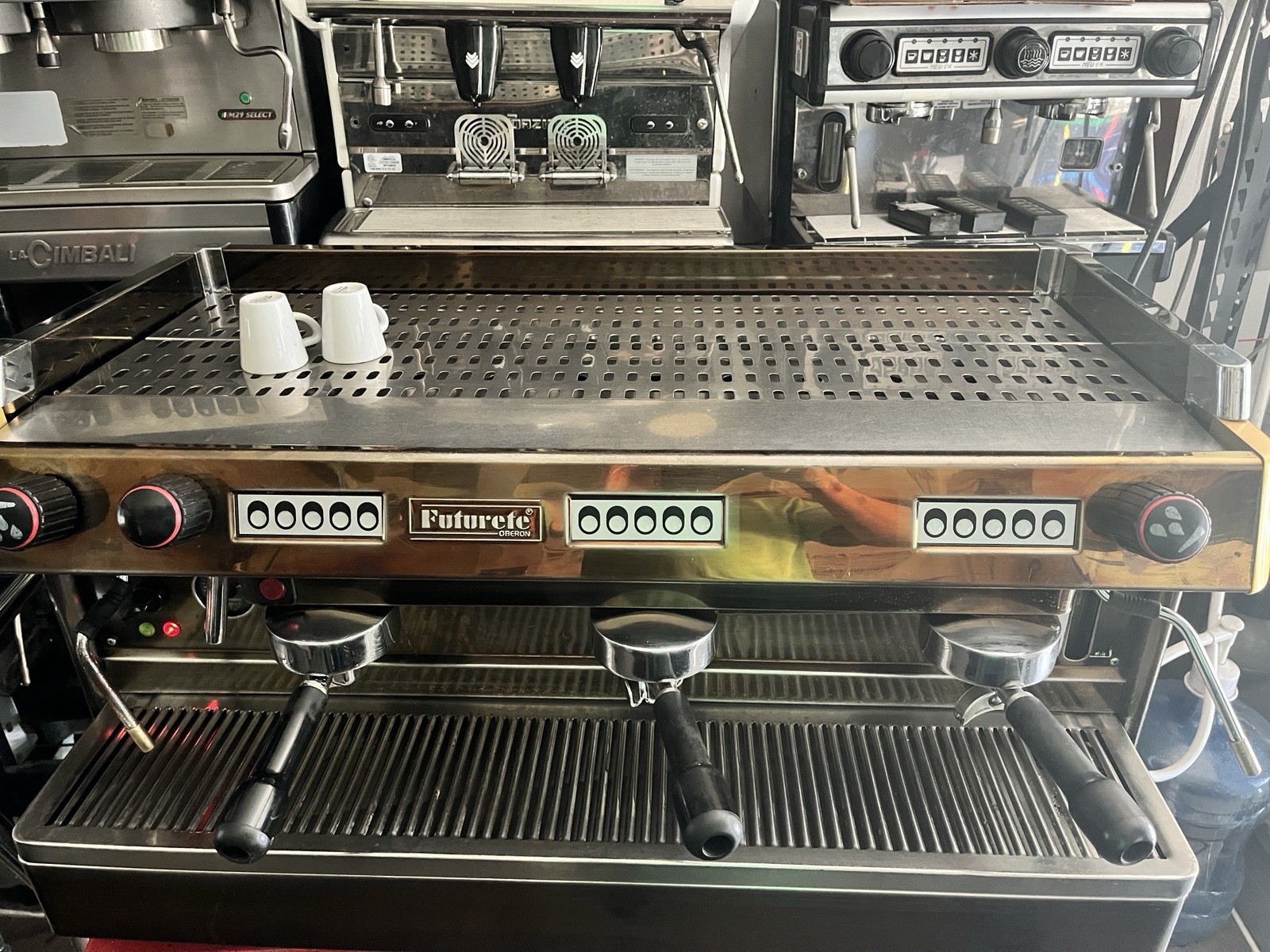 FUTURETE ESPRESSO MACHINE 3 GROUP AUTOMATIC 220 VT/5060 HZ