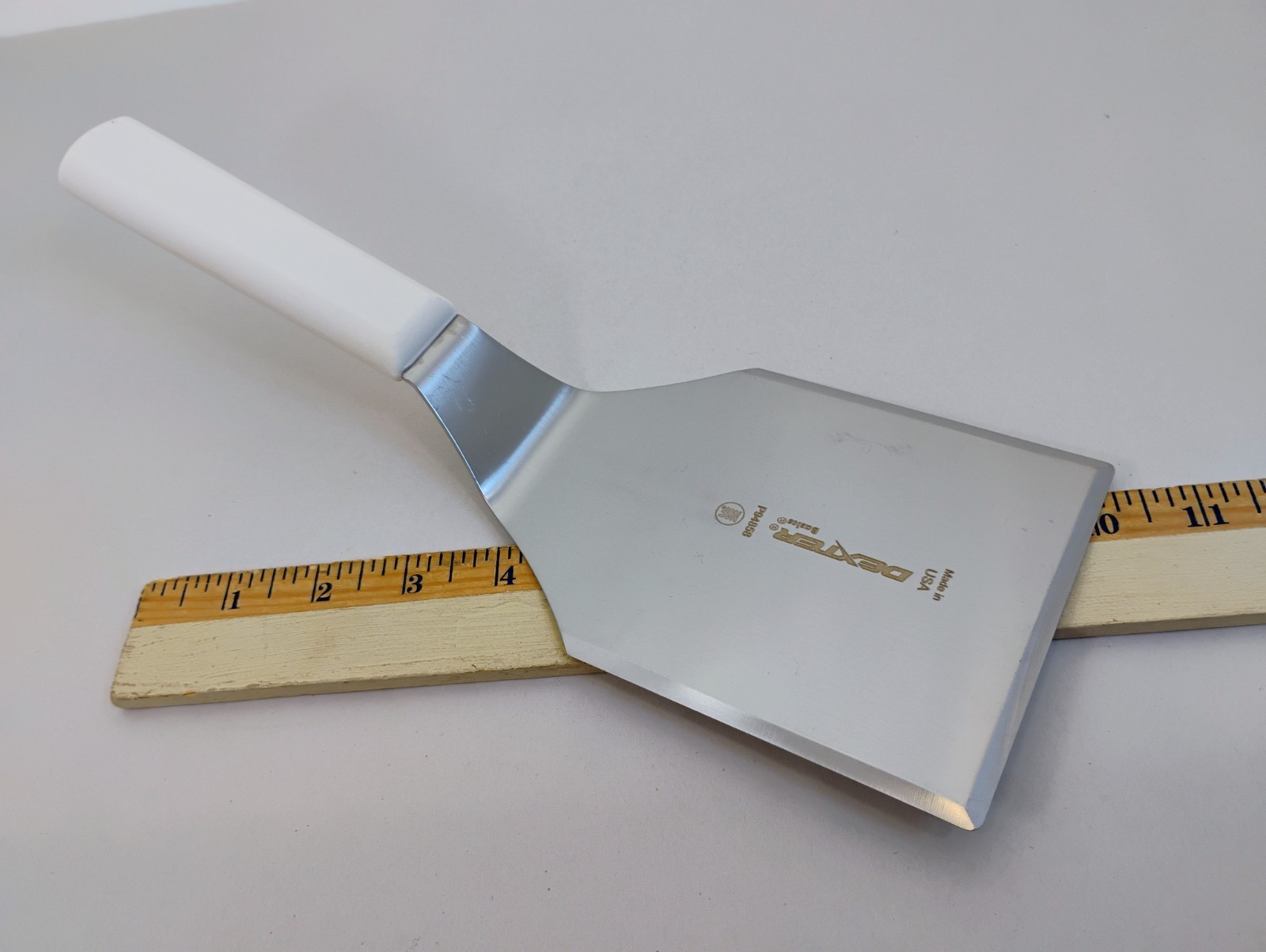Dexter USA P94858H White Handle Beveled 5×4 Burger Turner Flipper Factory 2nd