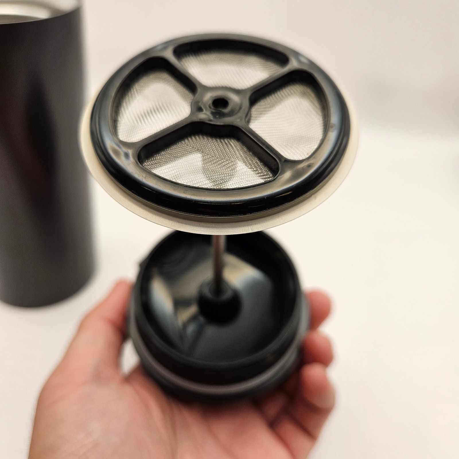 GENTLEMEN’S HARDWARE TRAVEL COFFEE PRESS PLATINUM COLOR 11oz MATTE BLACK
