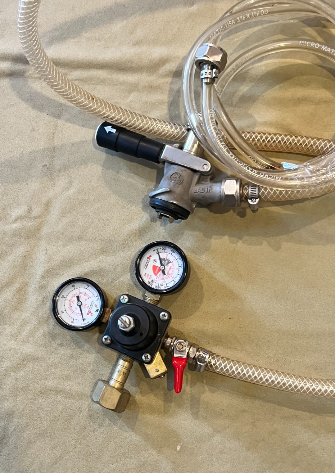 Micro Matic Compressed Gas regulator PL 60 with Beer Keg Coupler