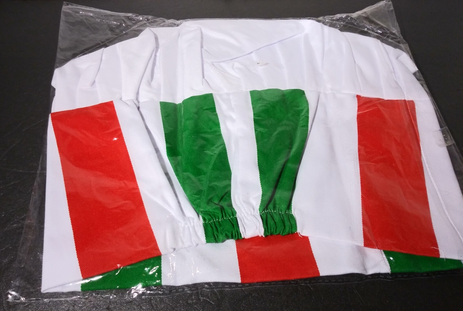 Vino Italiano White Chef’s Hat Wines of Italy on the front New in Plastic