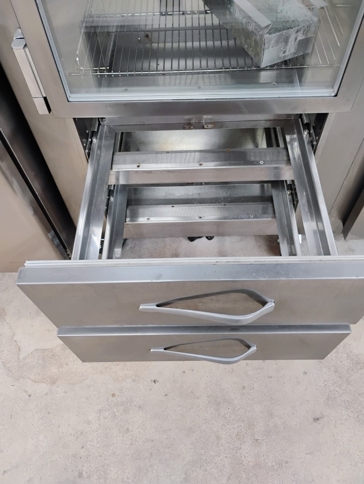 UR-30HT-A TRAULSEN USED RESIDENTIAL REFRIGERATOR 485.00 FREIGHT