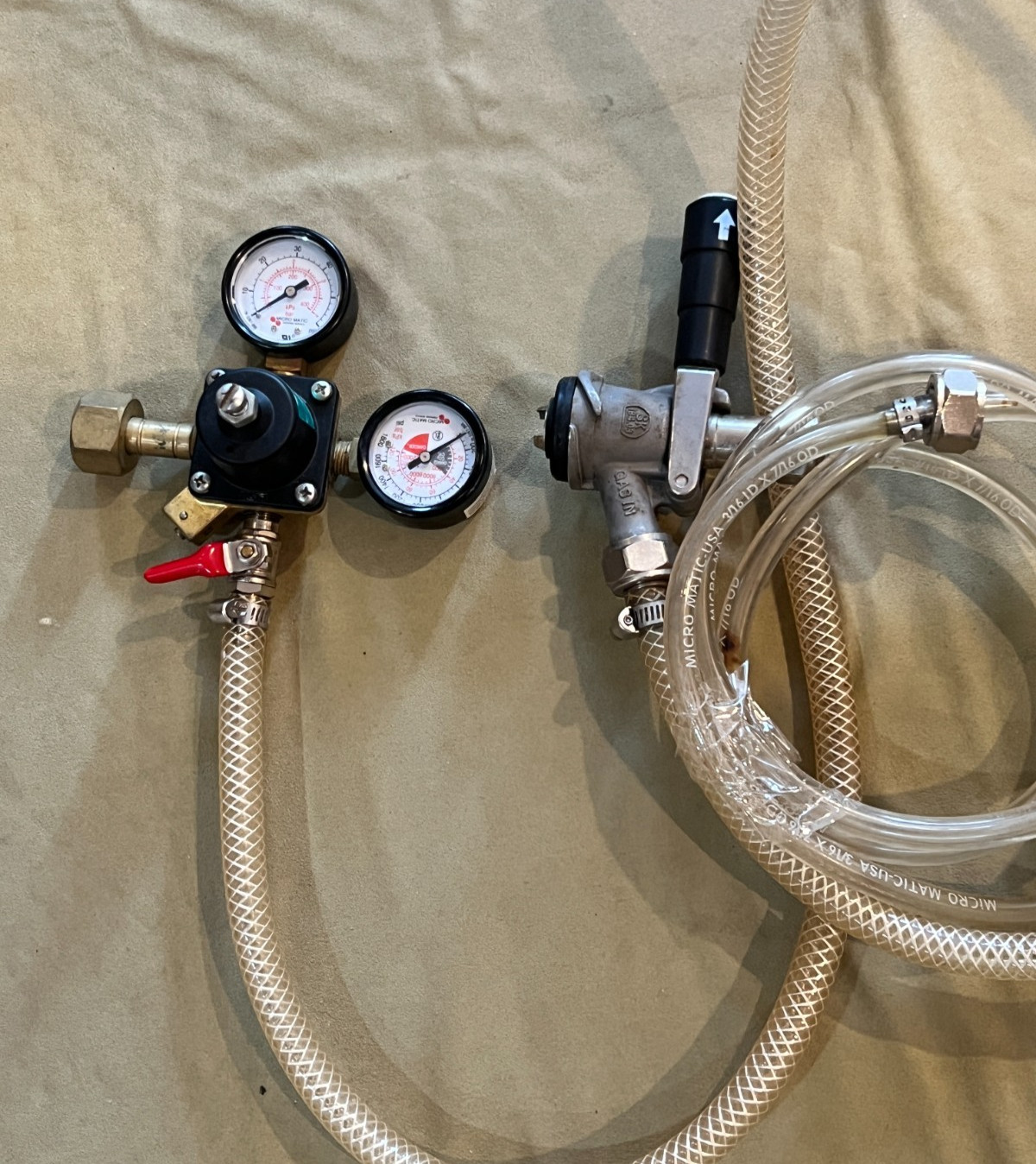 Micro Matic Compressed Gas regulator PL 60 with Beer Keg Coupler