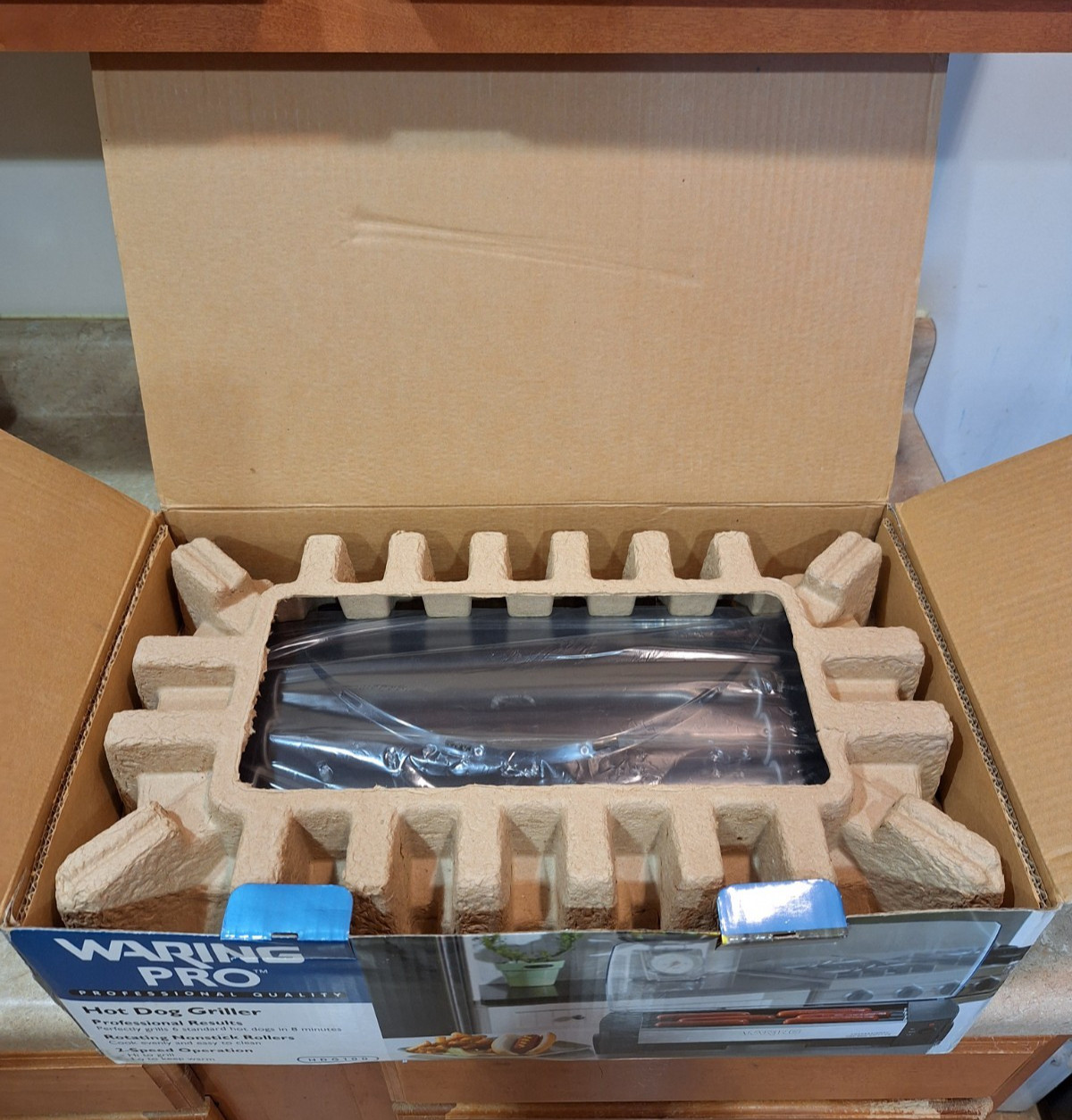 Waring Pro Professional Quality Hot Dog Griller GB-HDG100 New Silver / Black
