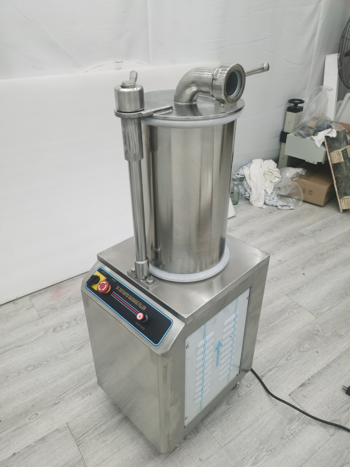 110V1100W Commercial Hydraulic Sausage Stuffer Filler Stainless Steel 26L SF-260