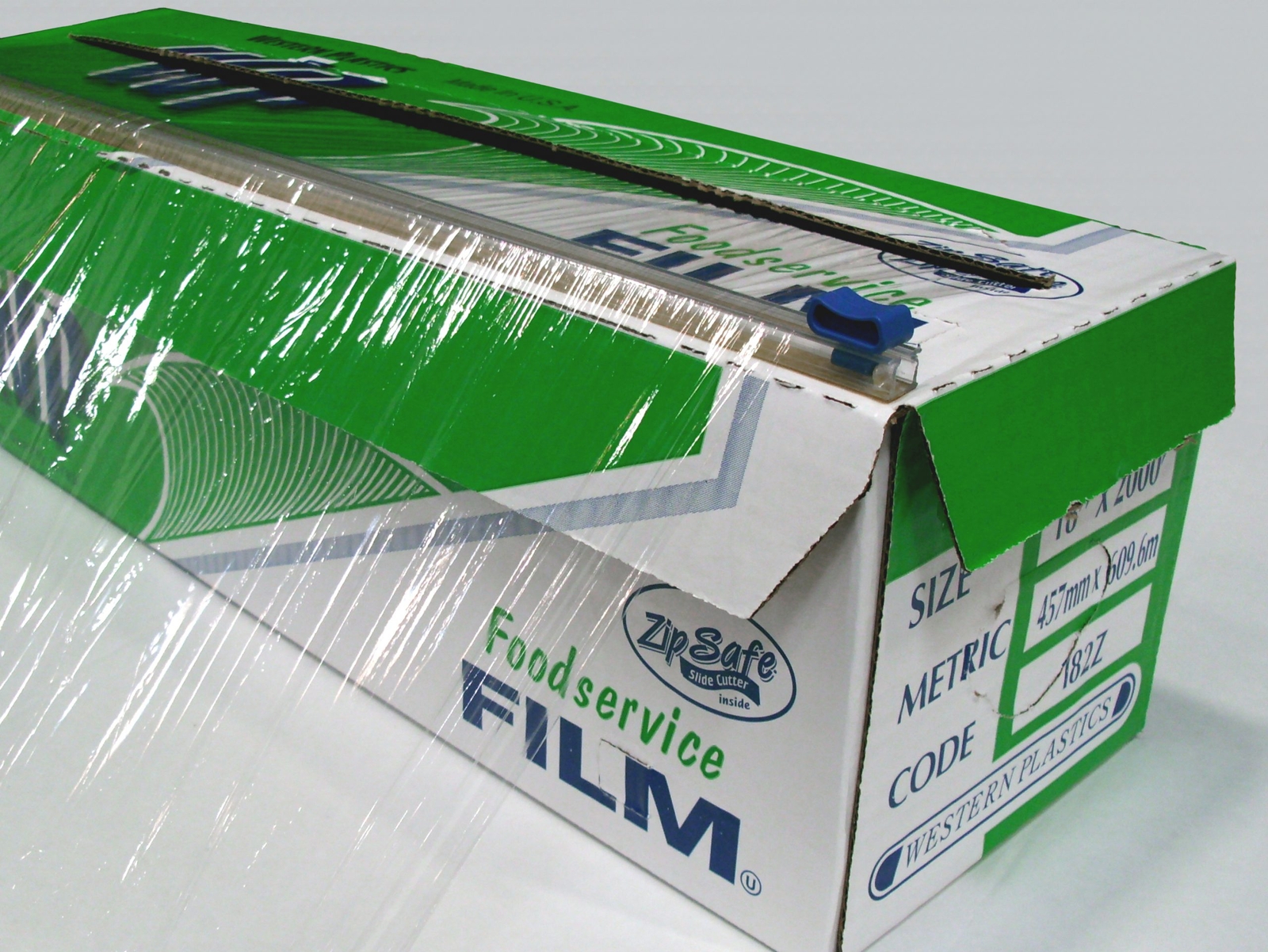 Premium Quality 18″ x 2000′ Clear Food Service Film with Slide Cutter – 1 Roll