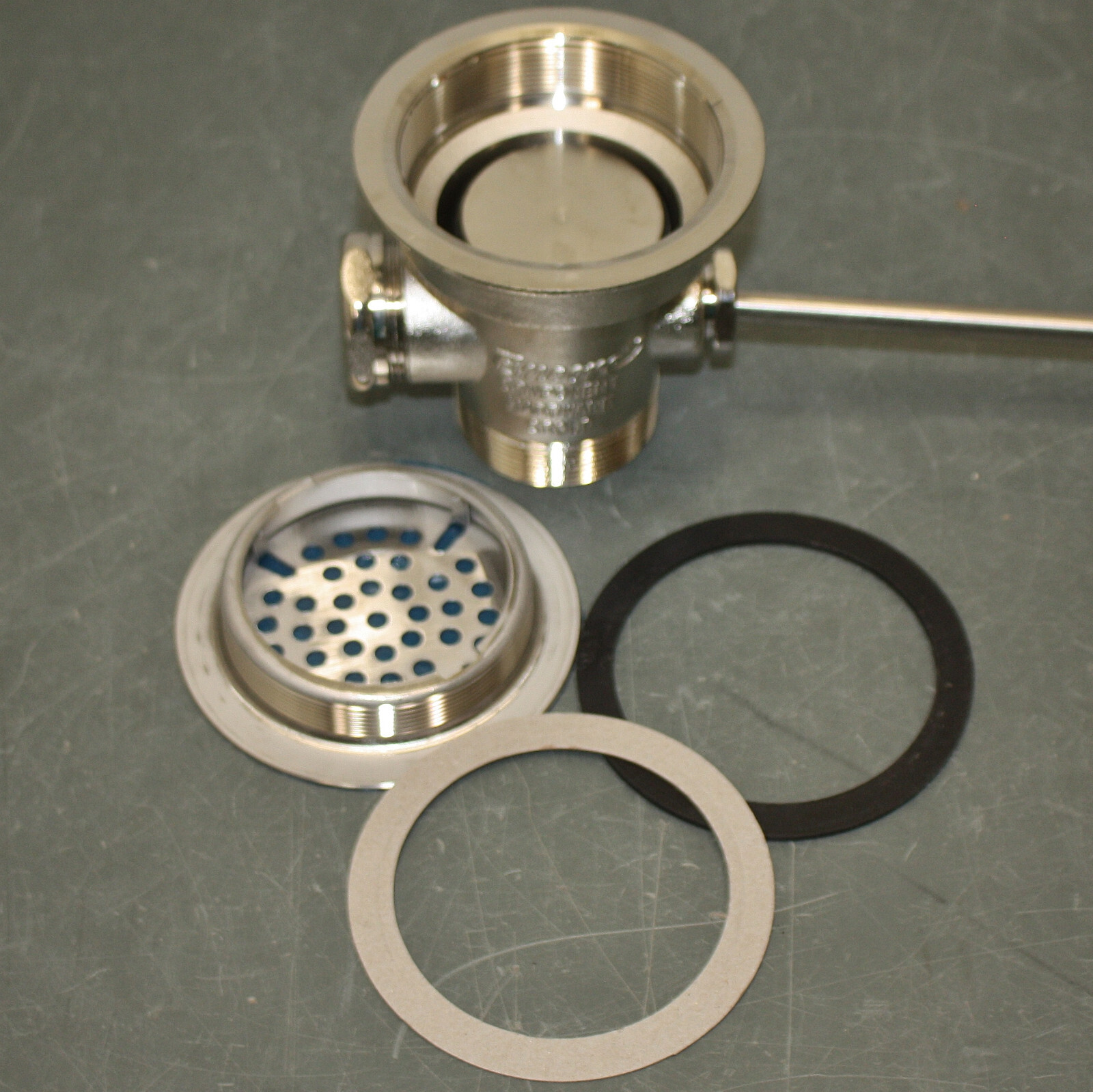 Encore Lever Drain Assembly D10-7400, 1-1/2″ Pipe, Nickel Plated Stainless Brass