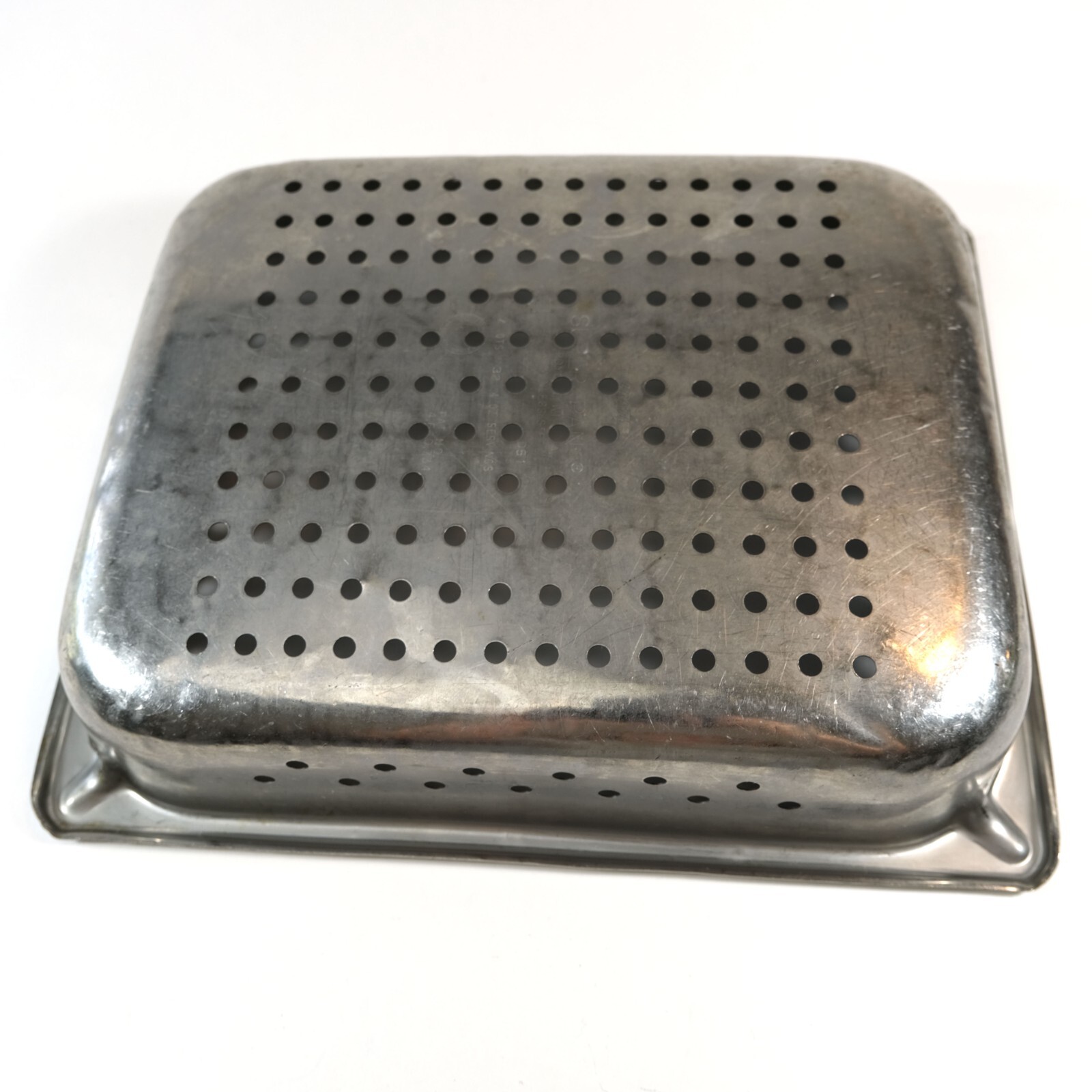 Vollrath 30222 Super Pan V Half Size x 2.5 D Perforated Food Pan