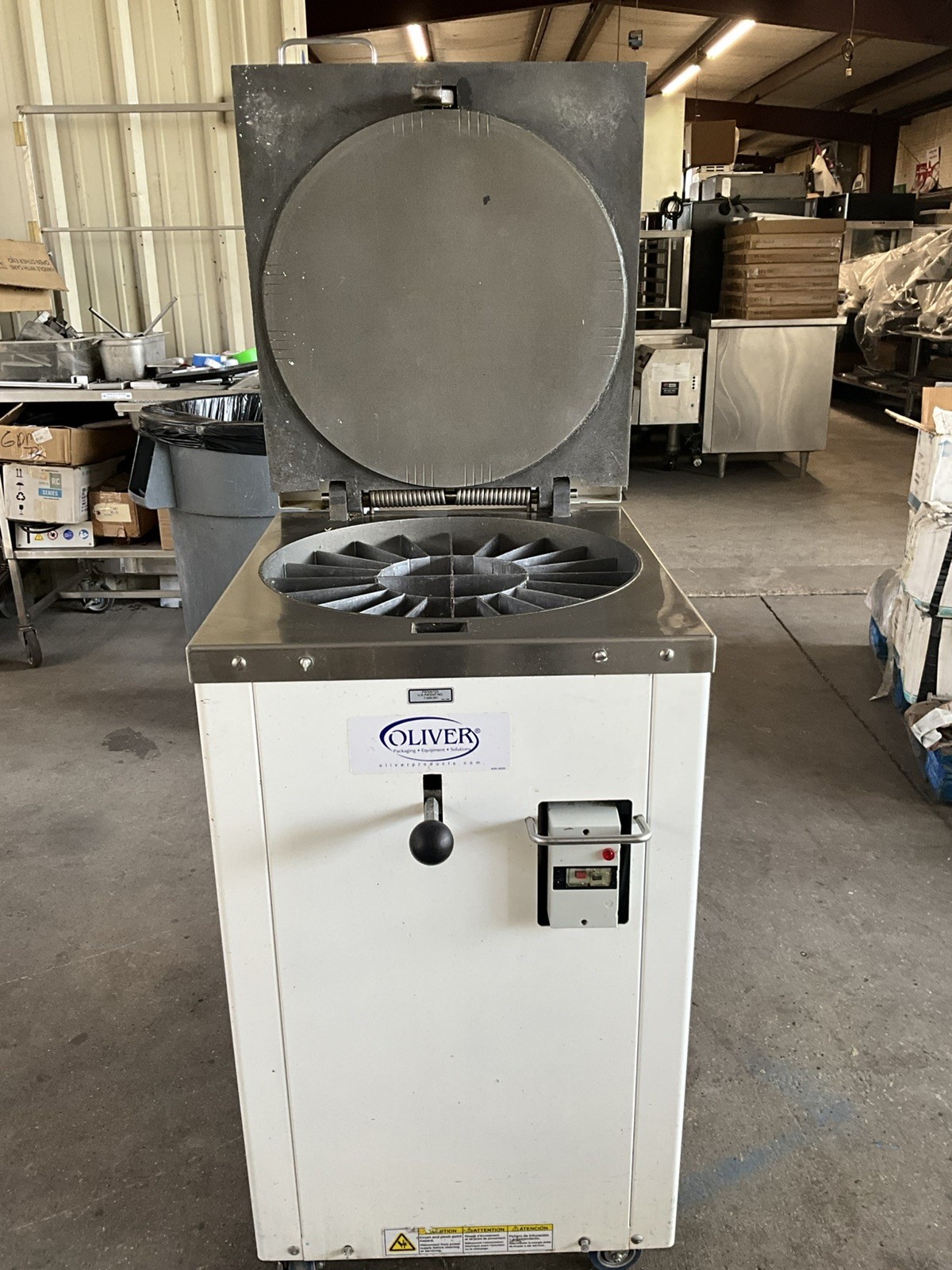 Oliver 24 portion dough divider hydraulic model 619-24RA pocket divider B