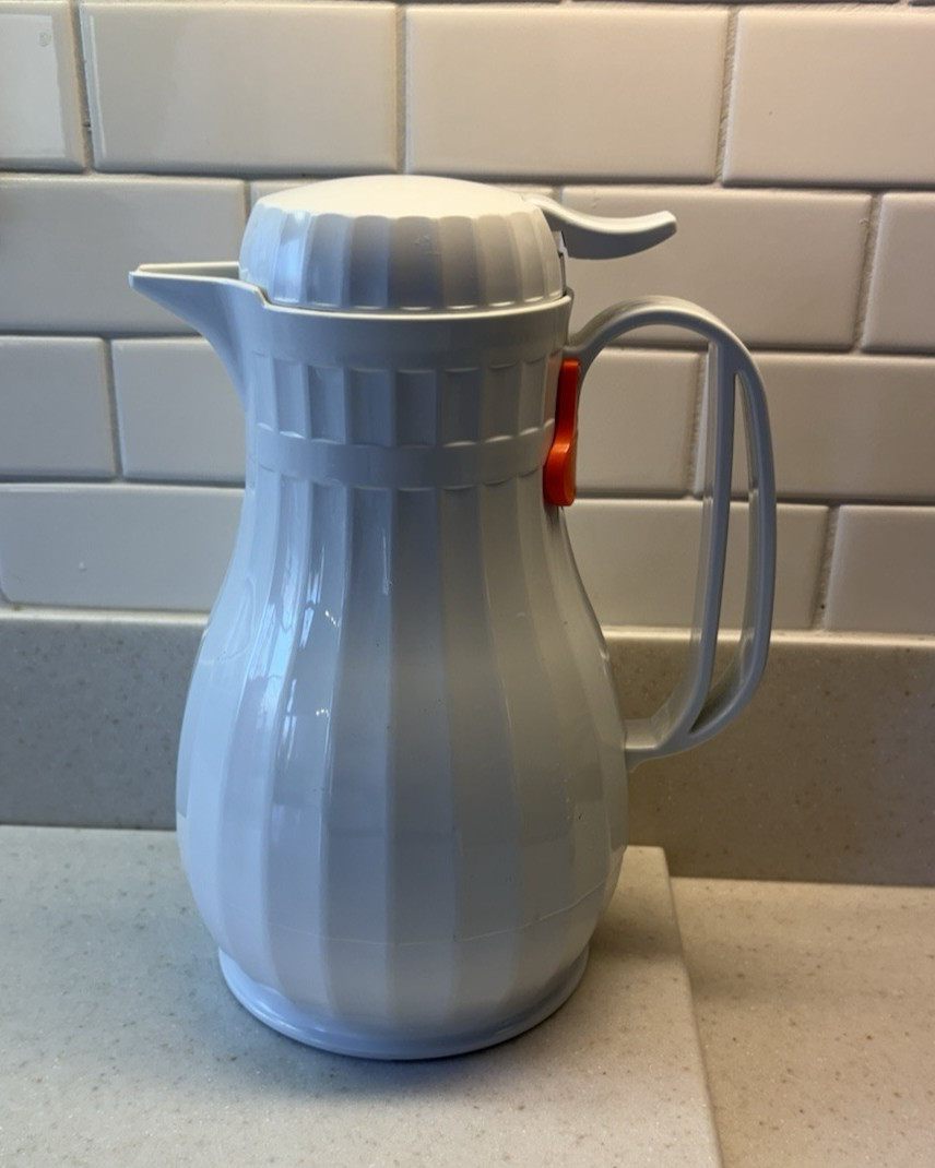 Coffee Carafe 44 Ounce Select Serv White Hot/Cold w/ Decaf Indicator USA Made