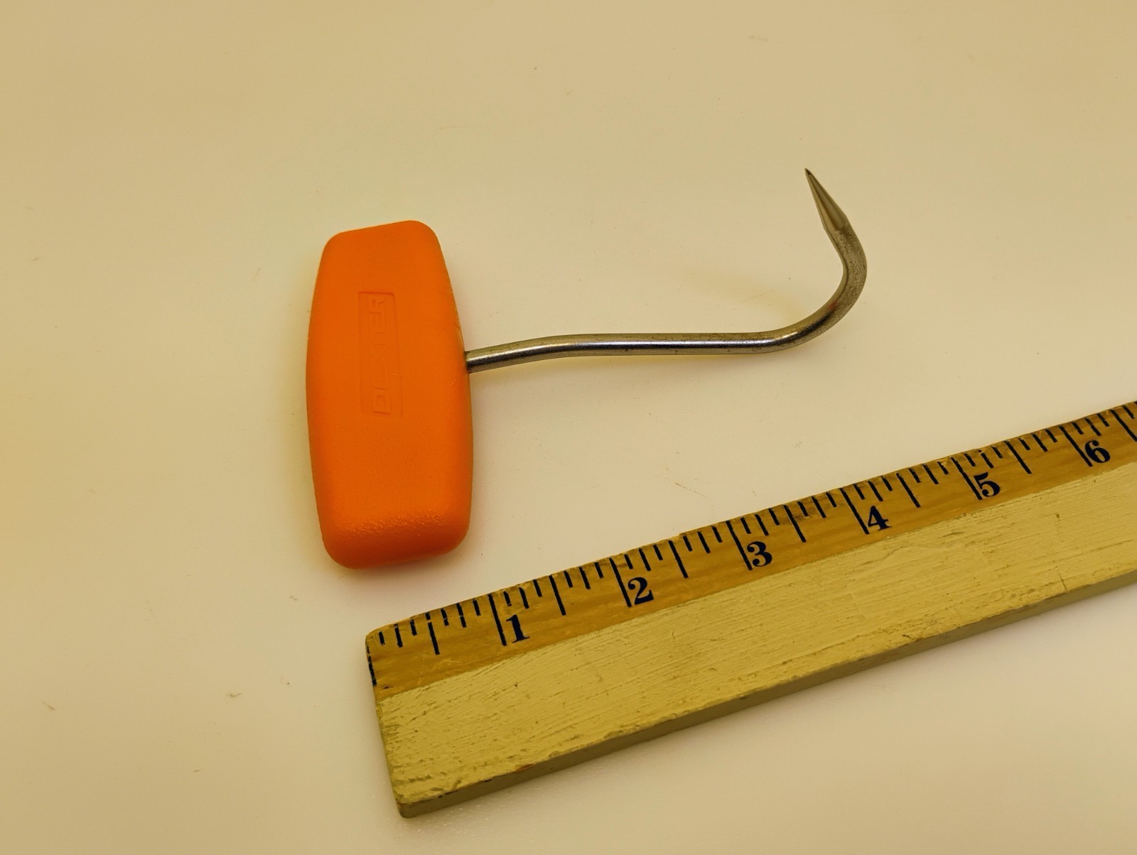 Dexter USA Centered Grip Orange Flat Handle Hook 3 3/8″ in hook 13/64 Dia T324