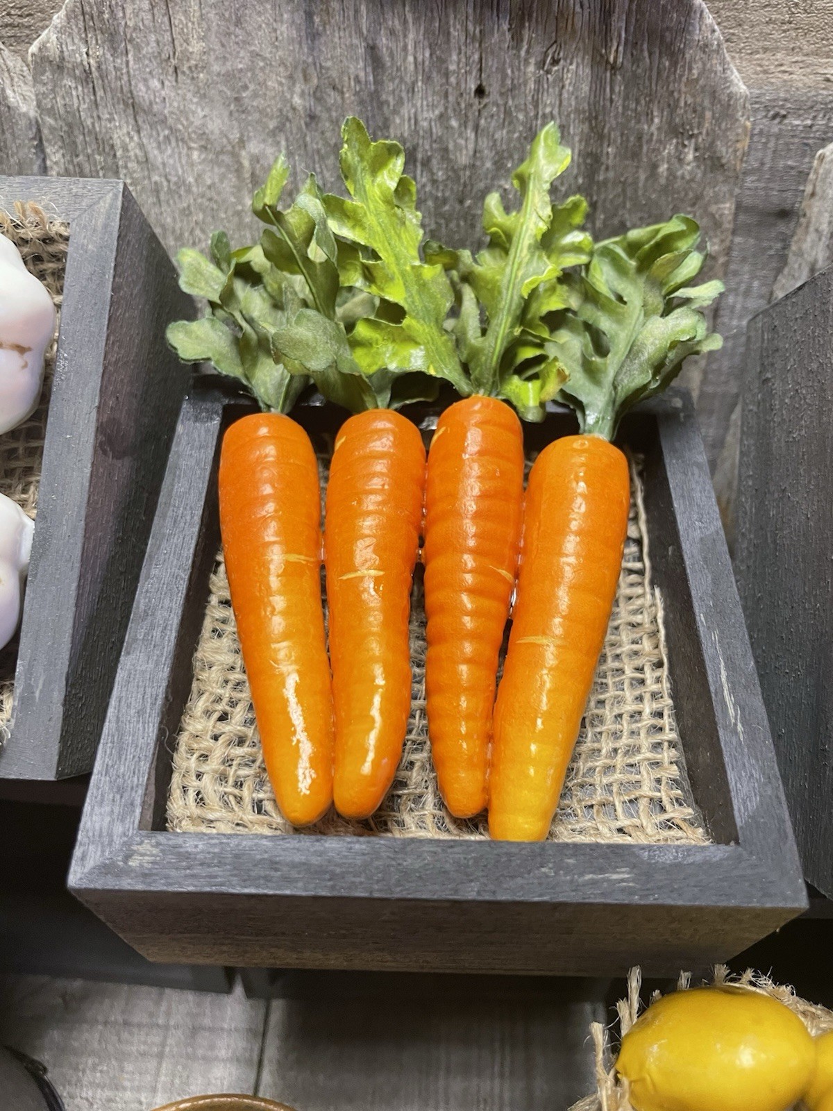 PRIMITIVE FARMHOUSE KITCHEN DECOR MINI VEGETABLES IN FARM MARKET CRATE CARROTS
