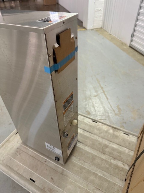 Bunnomatic H5X 5 Gallon (18.9L) 120 V SST Hot Water Dispenser