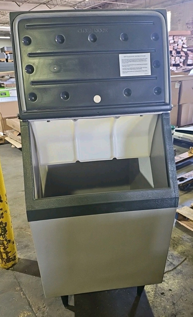 HTB555 Scotsman 420 lb Cap Modular Ice Storage Bin – Clean!