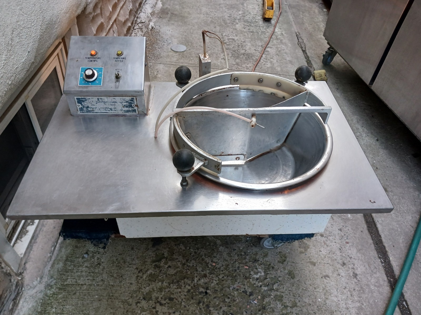 Hilliard’s Chocolate Tempering Machine 120v Tempering System 80lbs