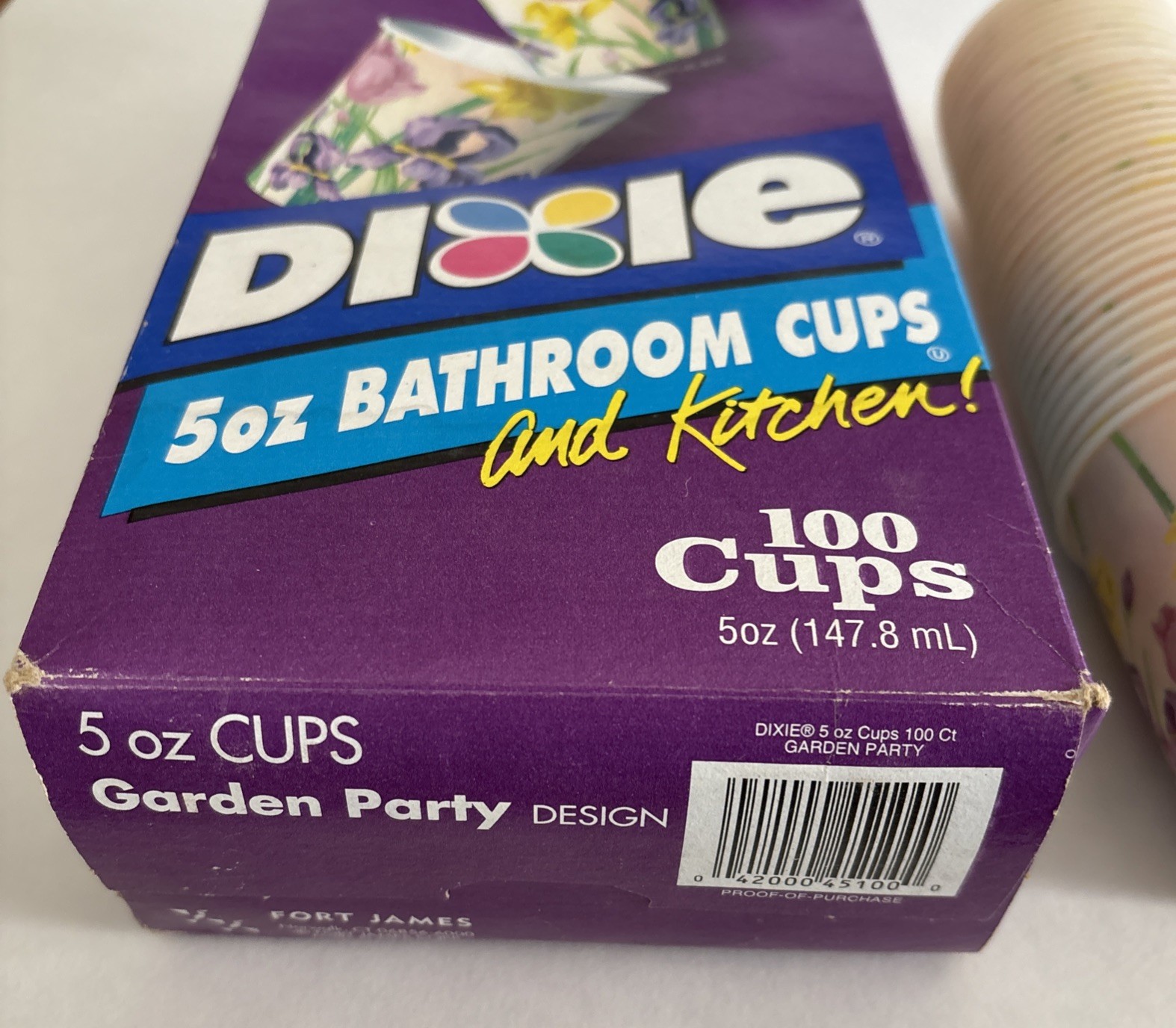 VTG Dixie Disposable Bathroom Cups 5 Oz Garden Party- 66 Cups Included