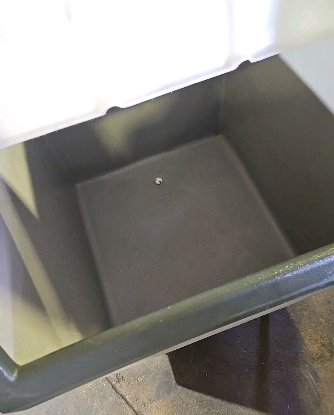 HTB555 Scotsman 420 lb Cap Modular Ice Storage Bin – Clean!