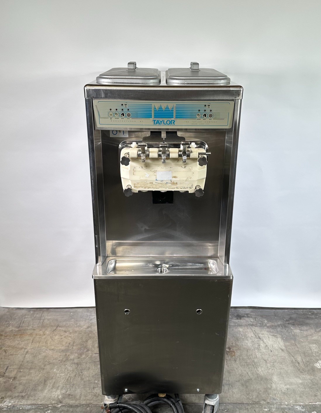 Taylor 794-33 Soft Serve Ice Cream Maker 3 Phase 208–230V (Water Cooled)