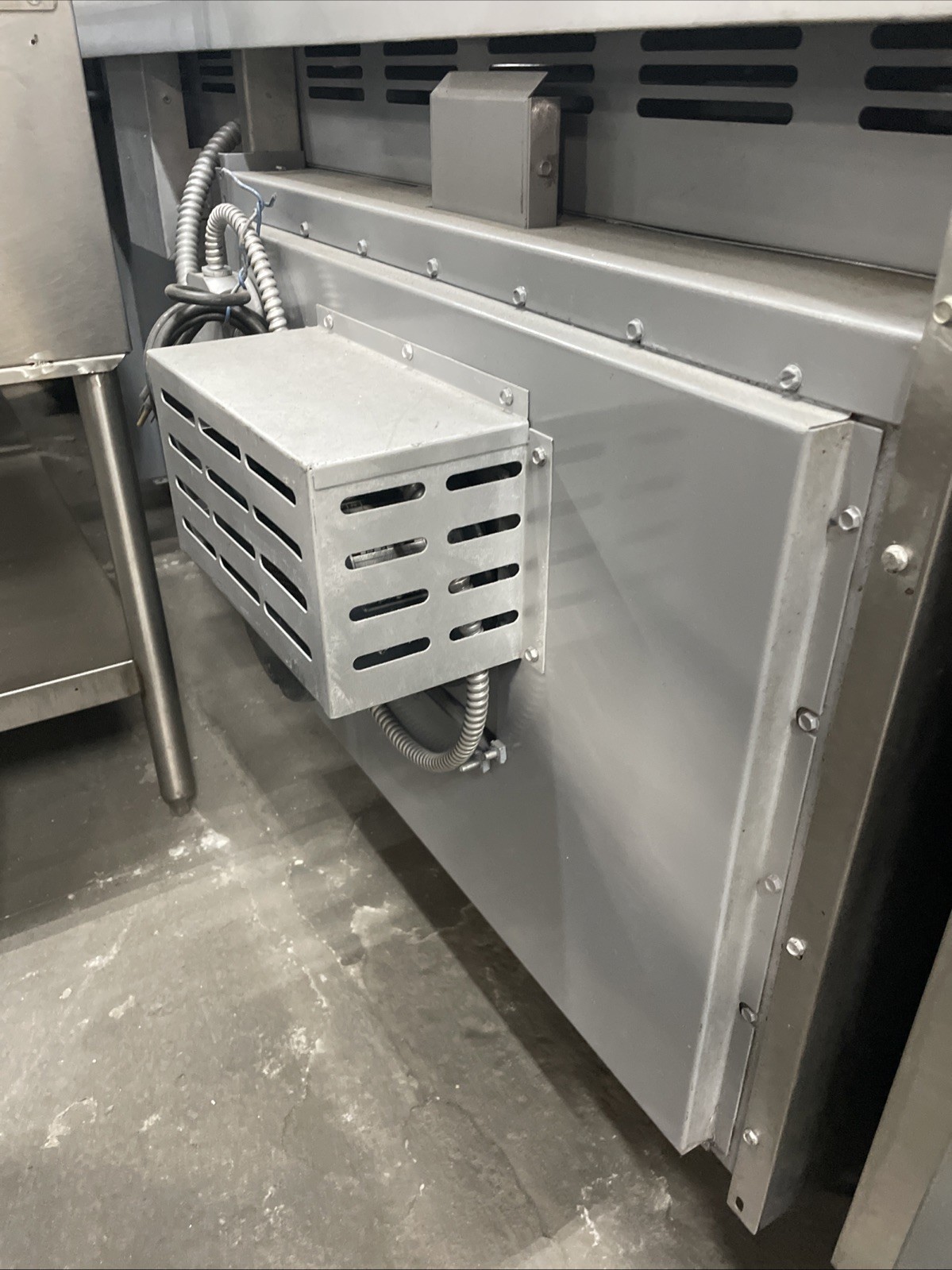 American Range 60” Commercial Griddle & Burner Range 2 Full Ovens 1 Convection