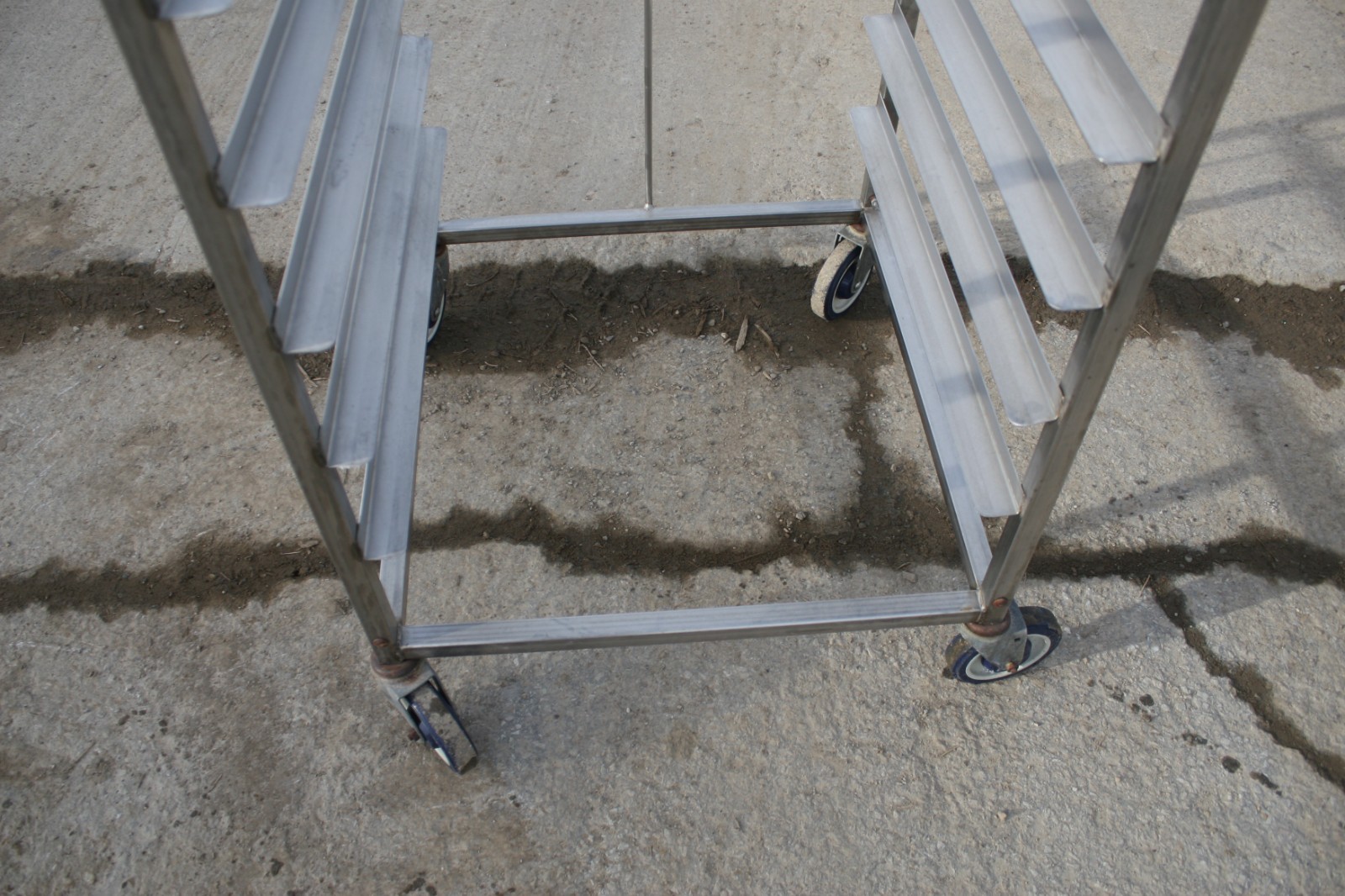 Stainless Steel 11 Sheet Pan Bakery Racks 26″ L X 25″ W X 70″ H