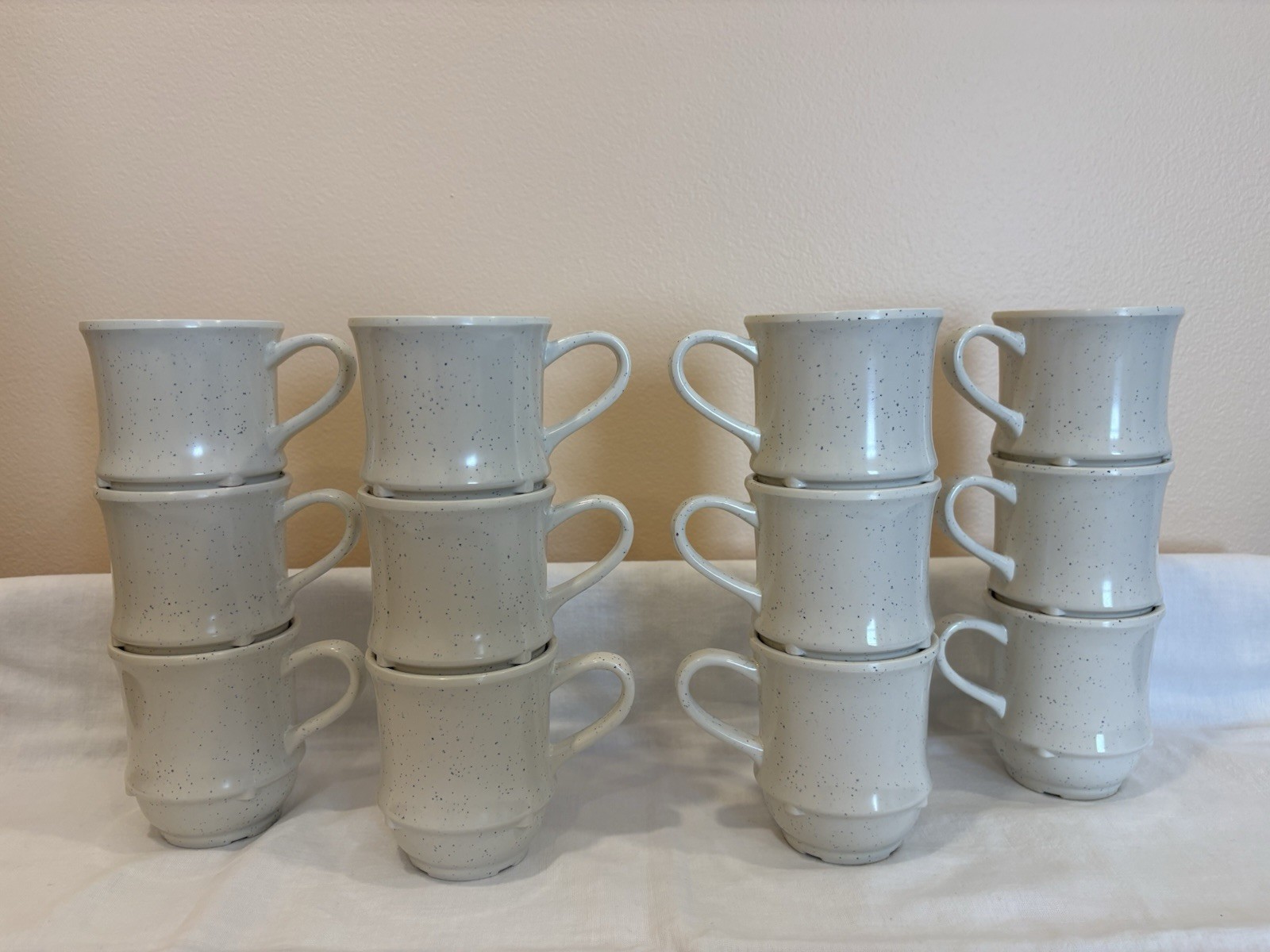 Thunder Group 9 Oz Melamine Stackable Handled Cups Set Of 12 Beige Speckled NEW