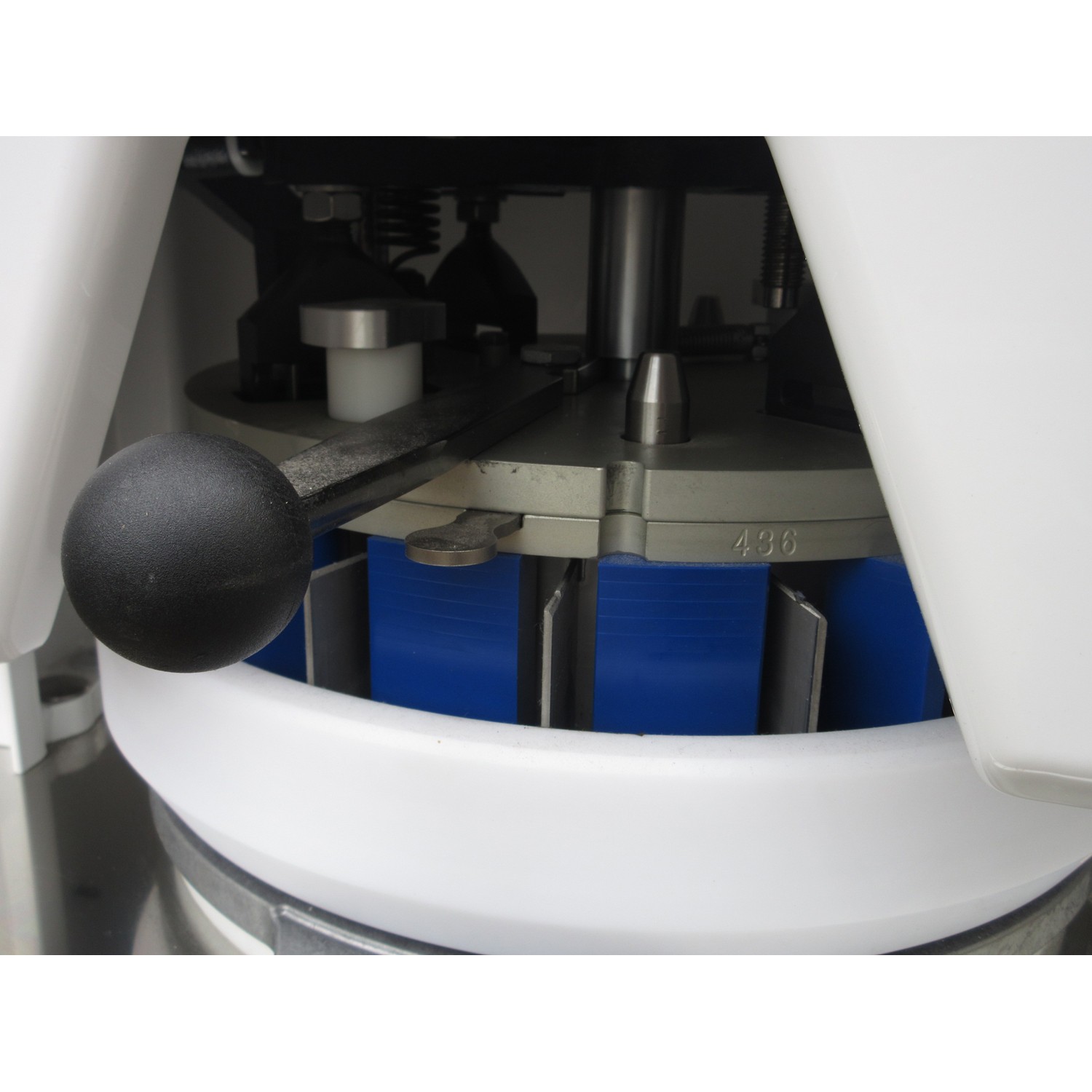 Doyon DSA4436 Semi-Automatic Dough Divider Rounder 36 Portion