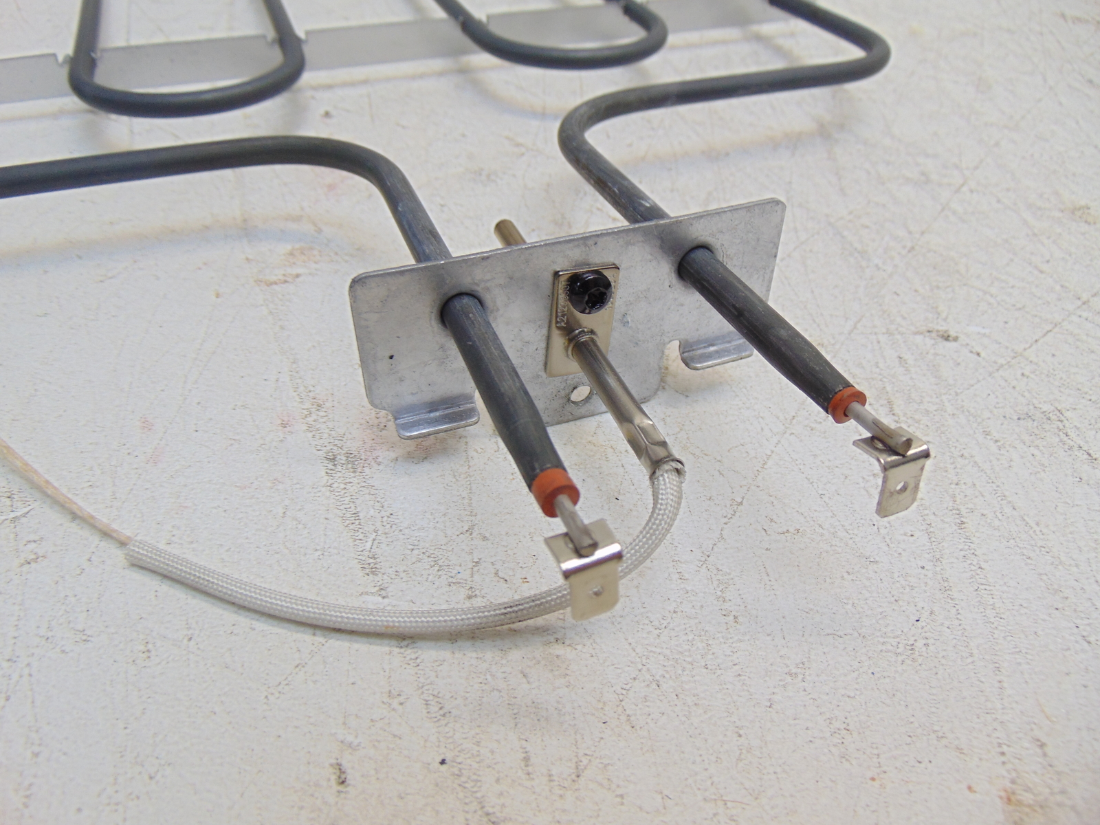 Frigidaire Range GCFI3060BFA Broil Element with Probe Sensor