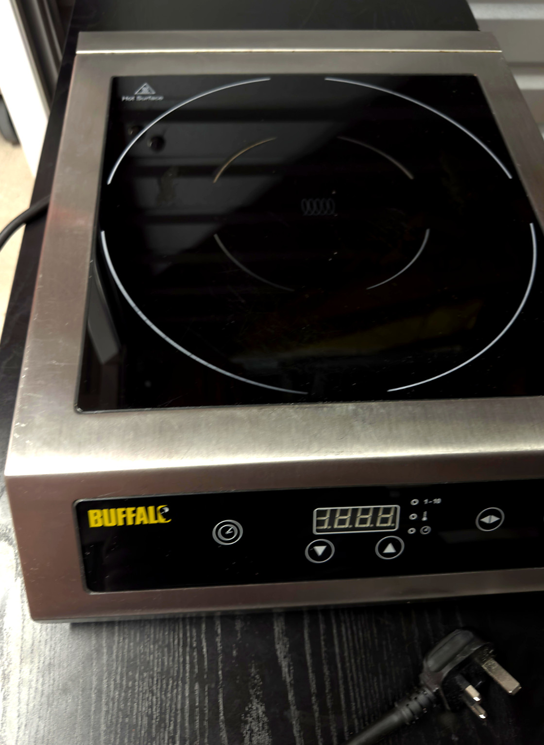 Buffalo CP799 3000W Commercial Induction Hob Single Zone Stainless Steel 220-240
