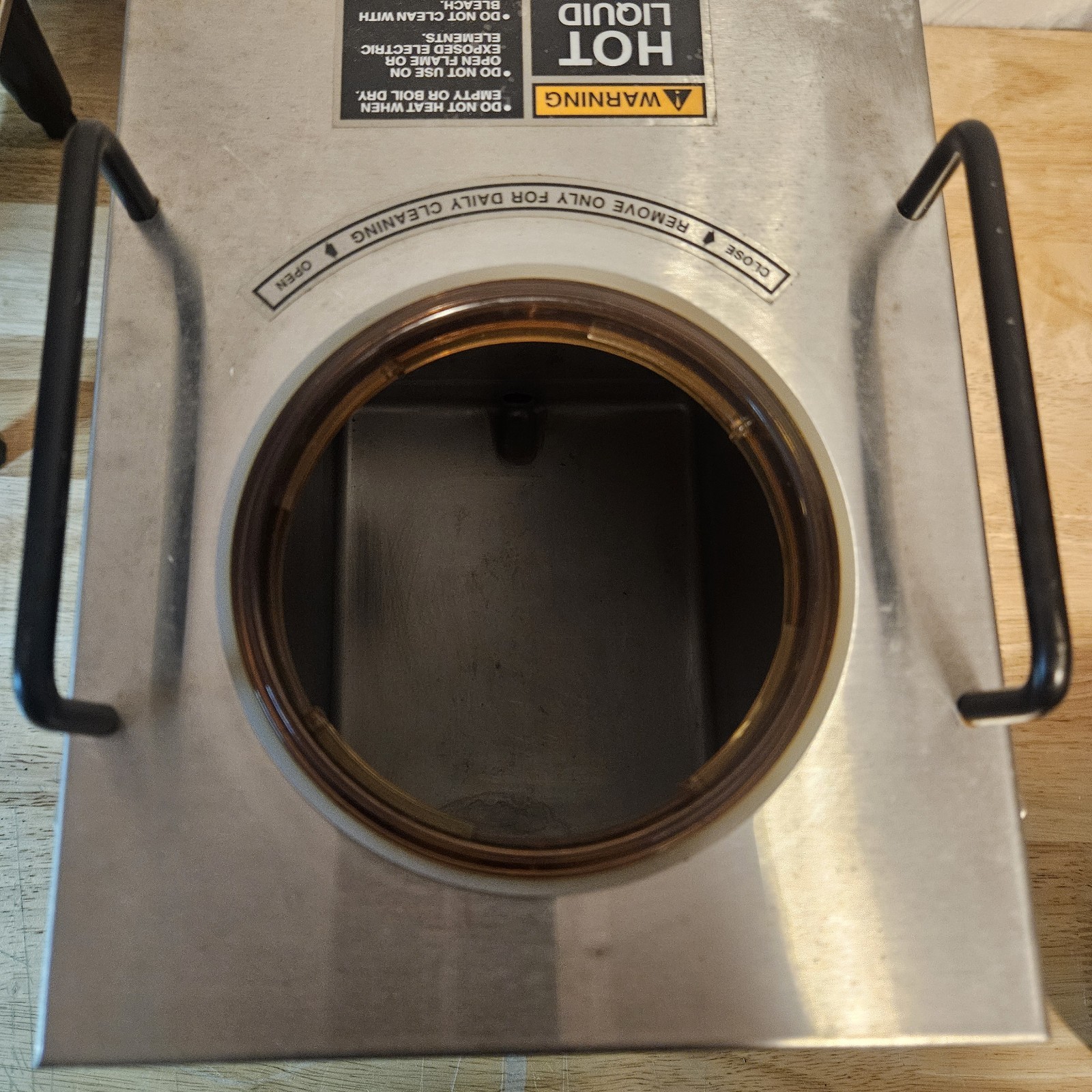 Bunn 1.5 Gal Satellite Coffee Servers w/RW1 Warmer Base 1.5 Gal Decaf & Regular