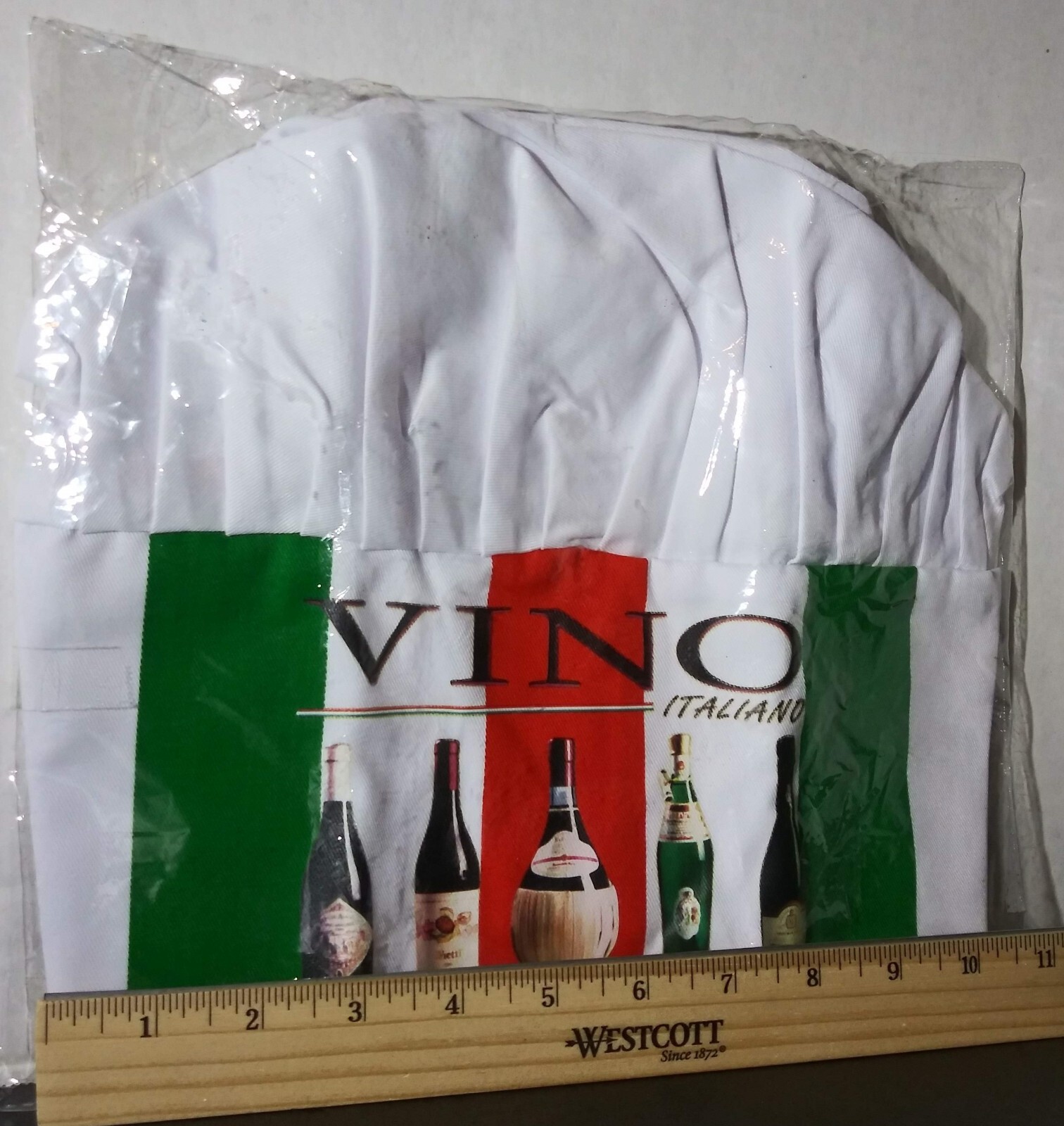 Vino Italiano White Chef’s Hat Wines of Italy on the front New in Plastic