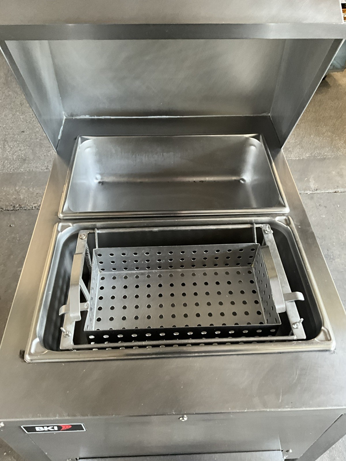 BKI breading station BT-24M Marinate Basket & Sifter Drawer Fried Chicken Fish