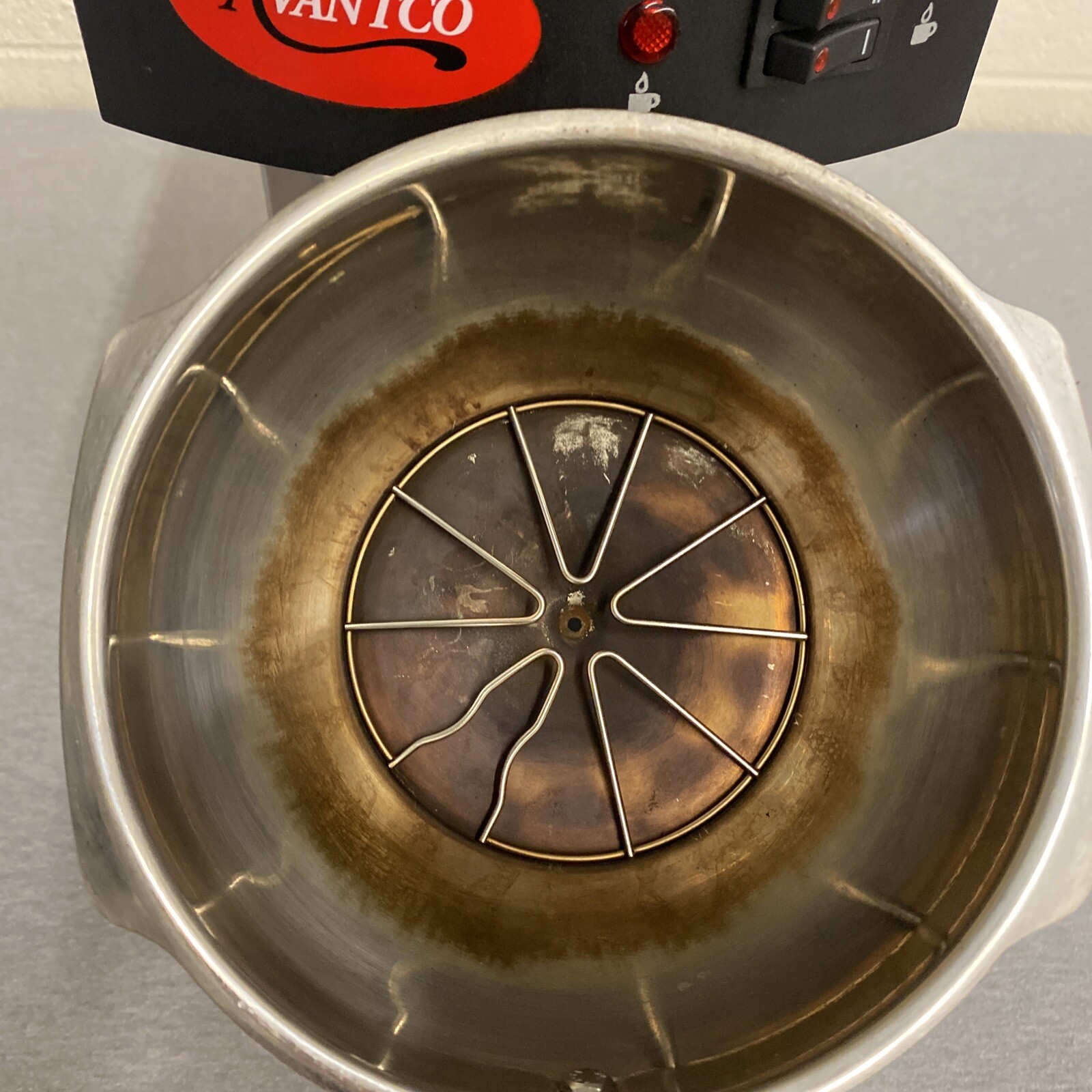 Avantco C10 12-Cup Pourover Dual Warmers Commercial Coffee Maker – Stainless